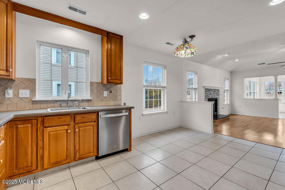 15 Shadow Creek Court, Jackson, NJ, 08527 image 19