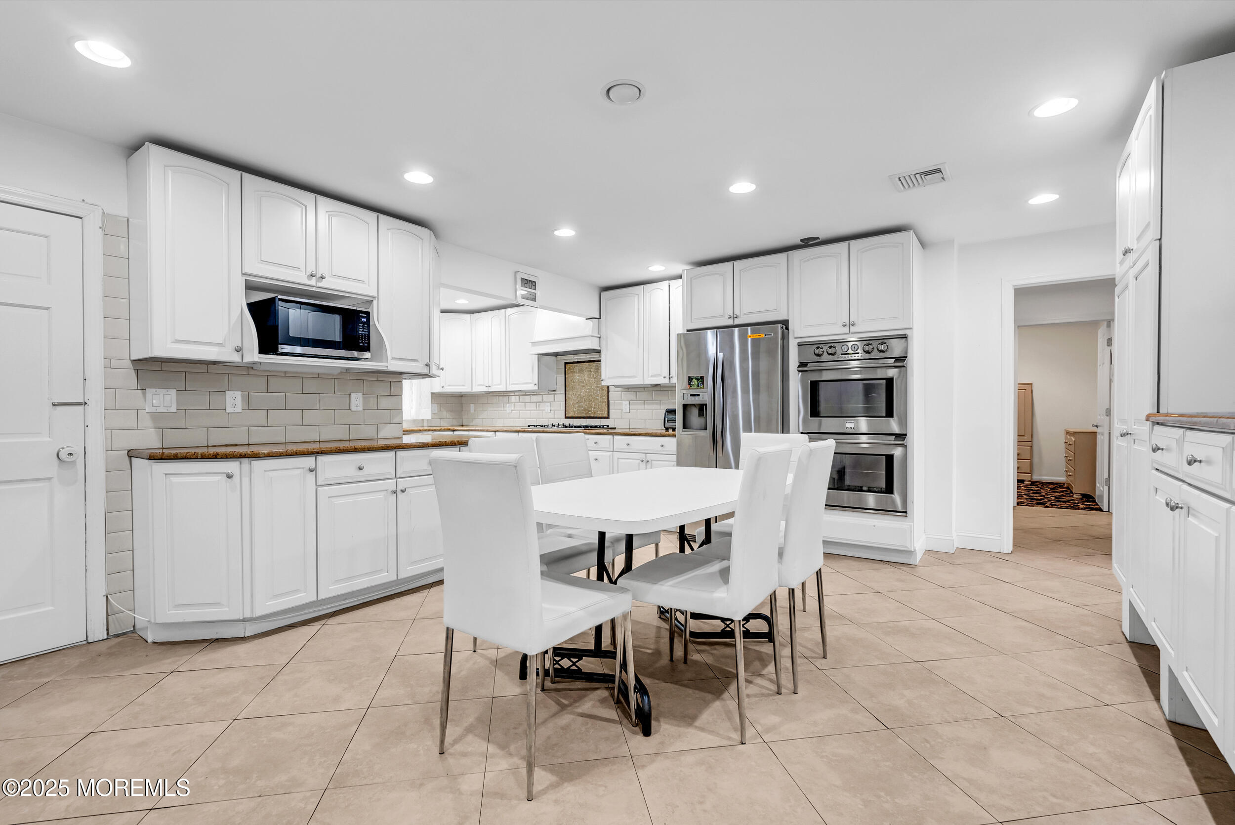 320 Roosevelt Avenue, Oakhurst, NJ, 07755 image 15