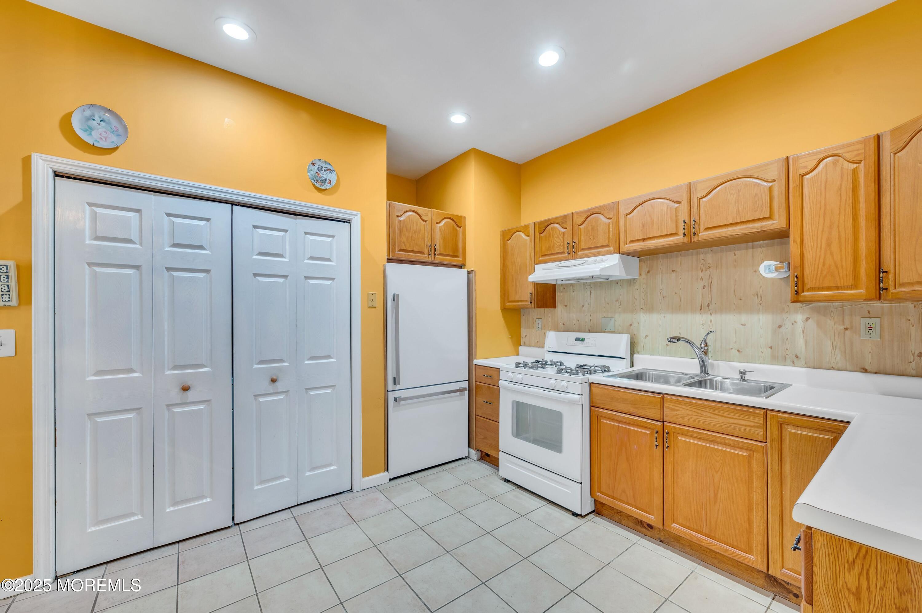 9 Maplewood Avenue, Keansburg, NJ, 07734 image 40