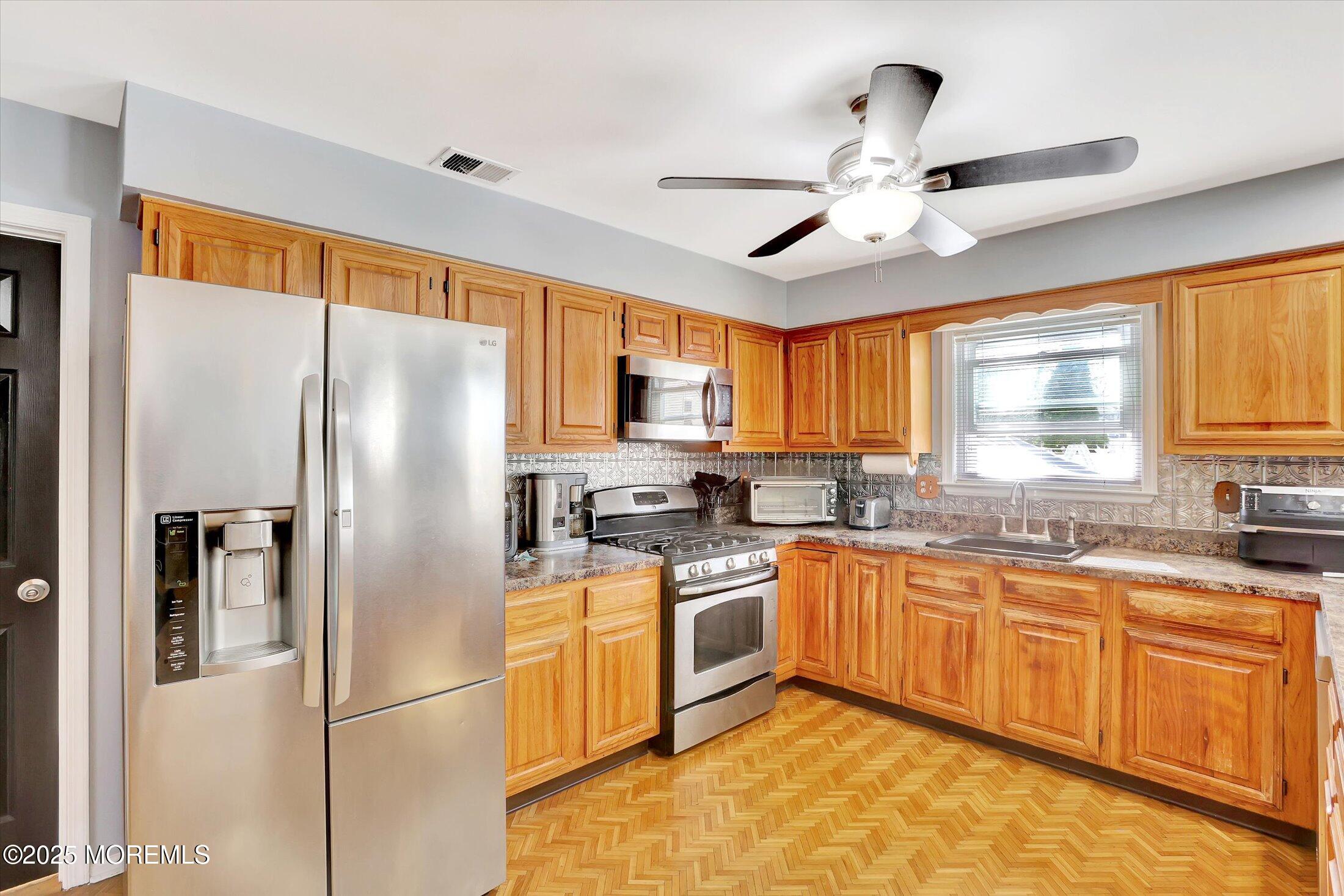 27 Spruce Hollow Drive, Howell, NJ, 07731 image 11
