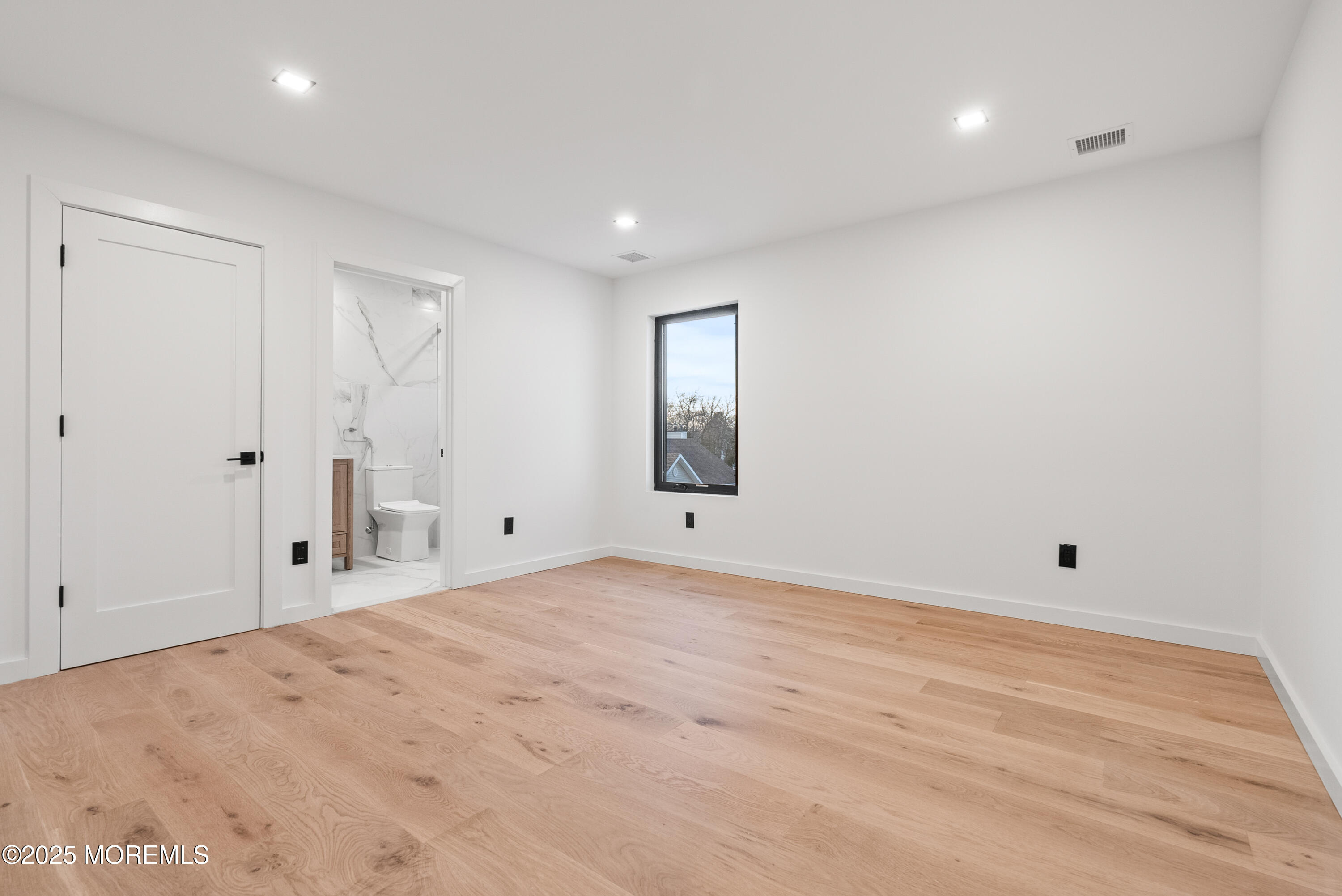 459 Harnell Avenue, Oakhurst, NJ, 07755 image 35