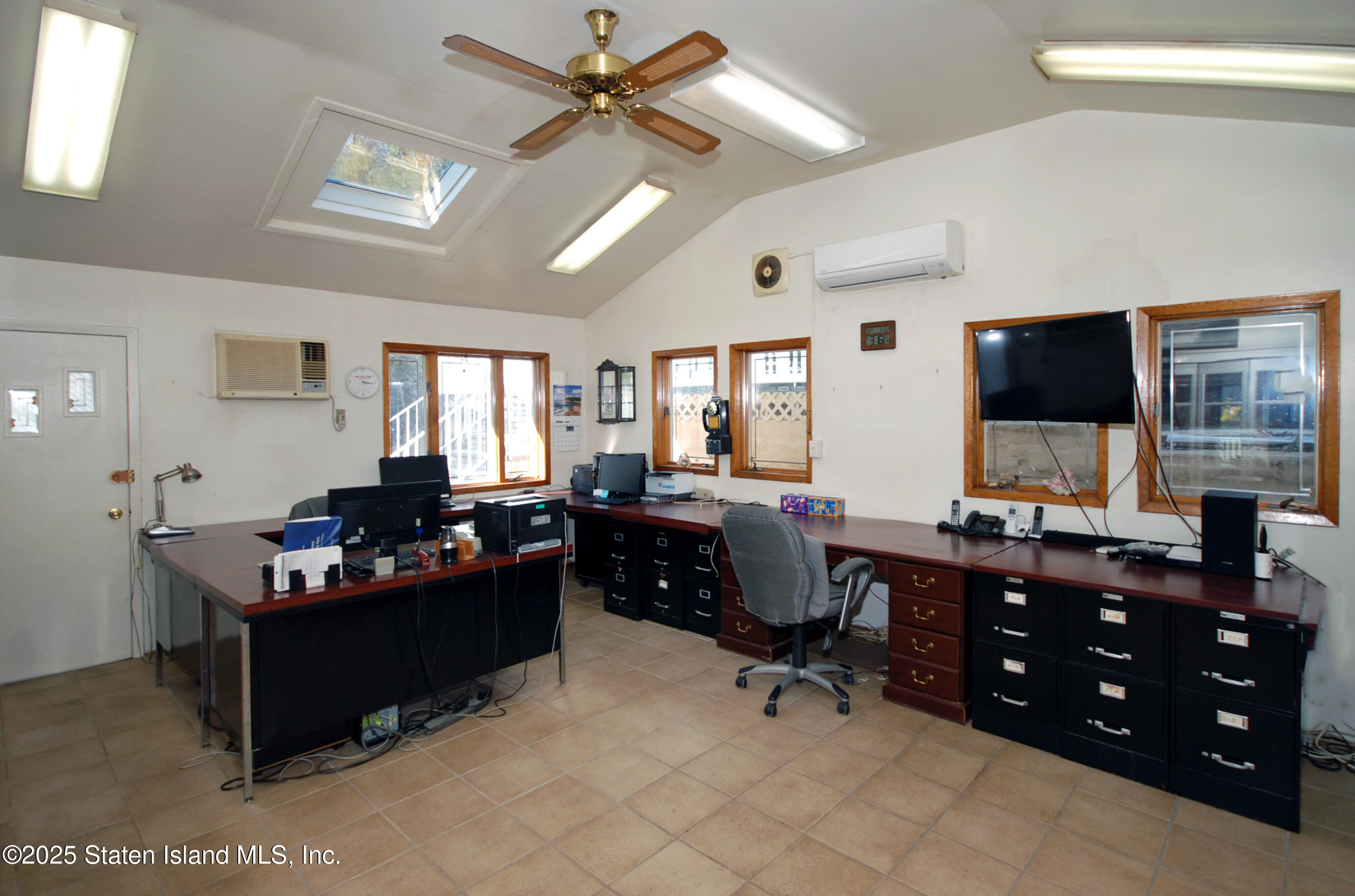 33 Emerson Court, Staten Island, NY, 10304 image 14