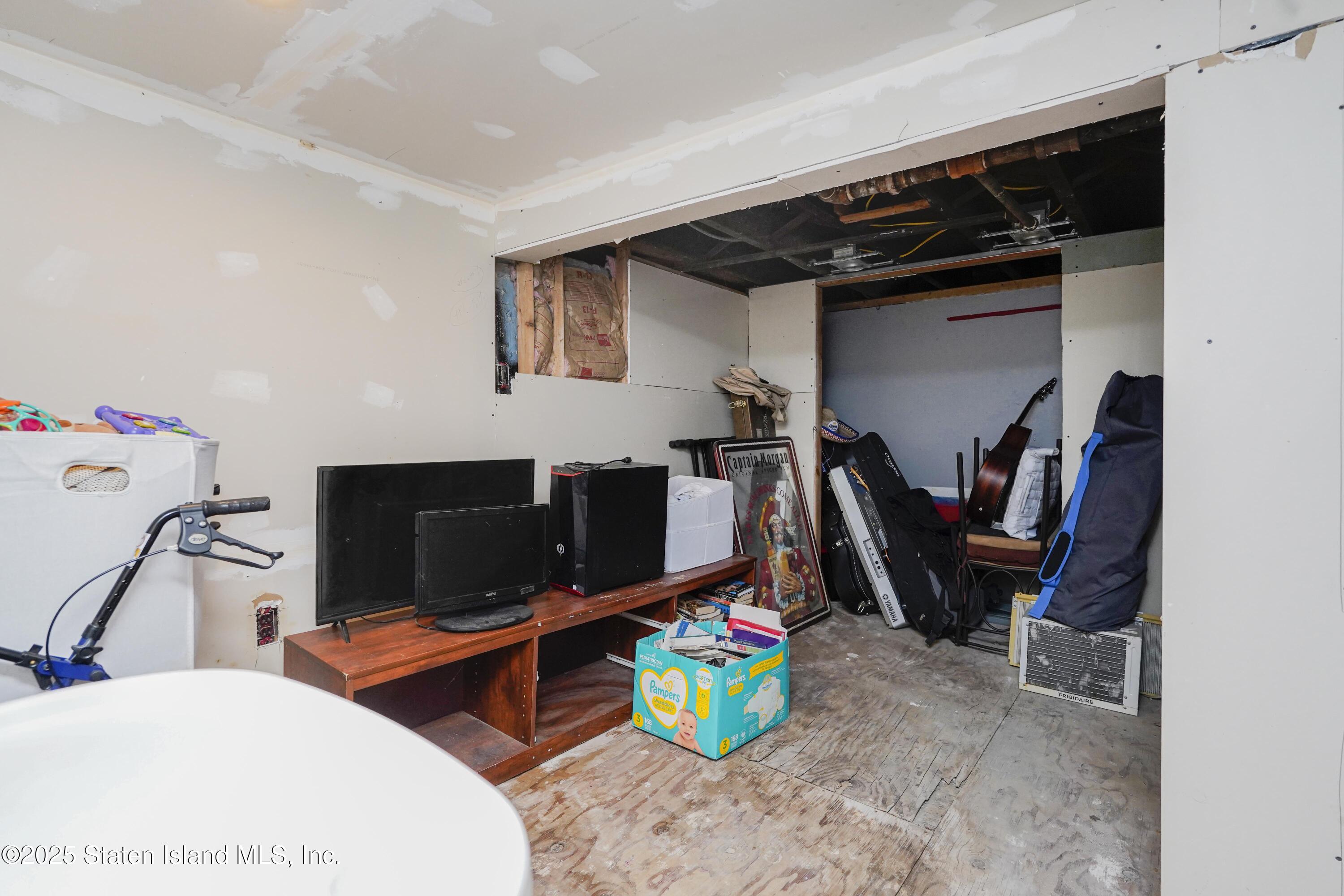 443 Home Ave, Staten Island, NY, 10305 image 22