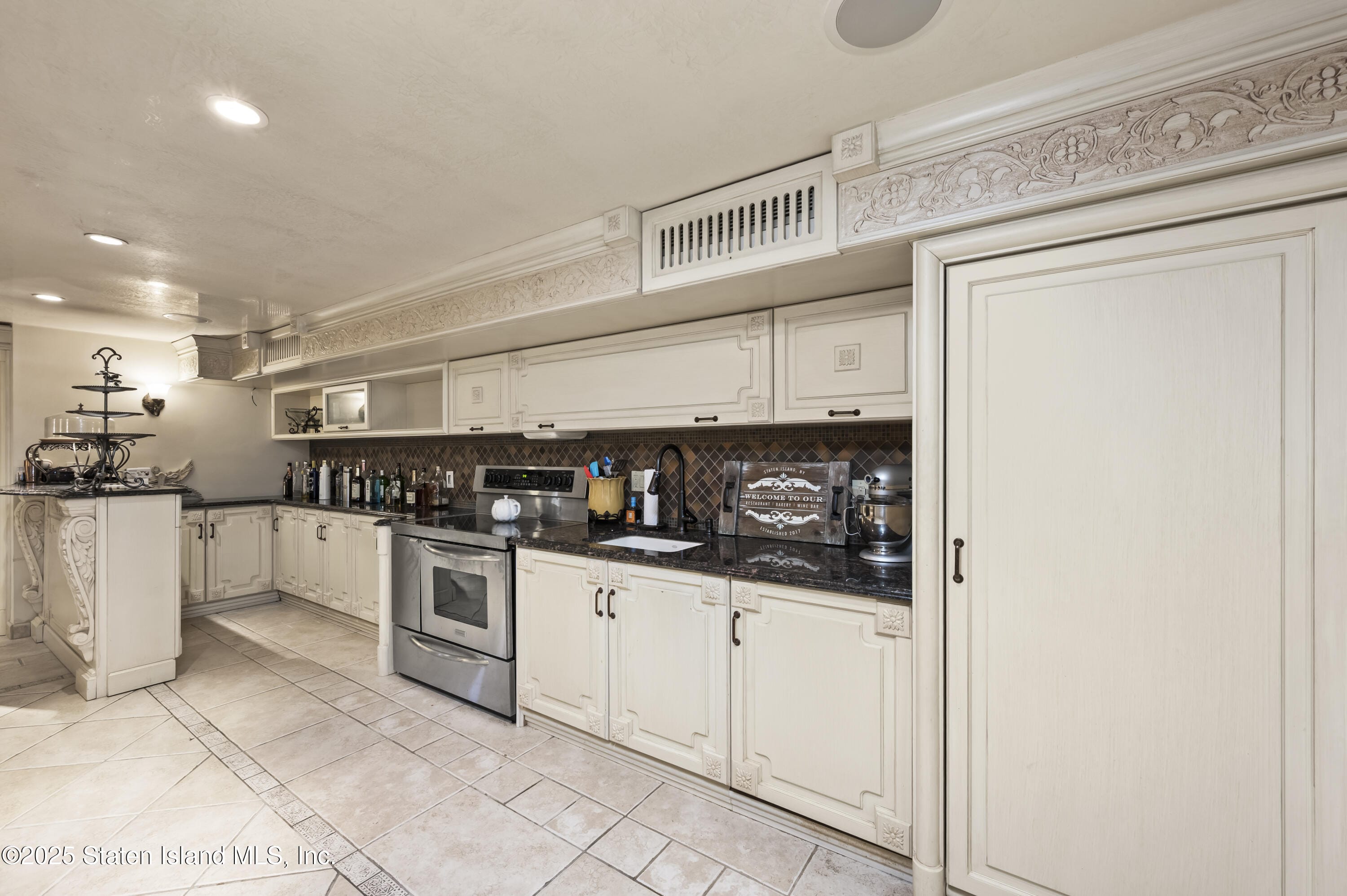 35 Jeffrey Place, Staten Island, NY, 10307 image 57