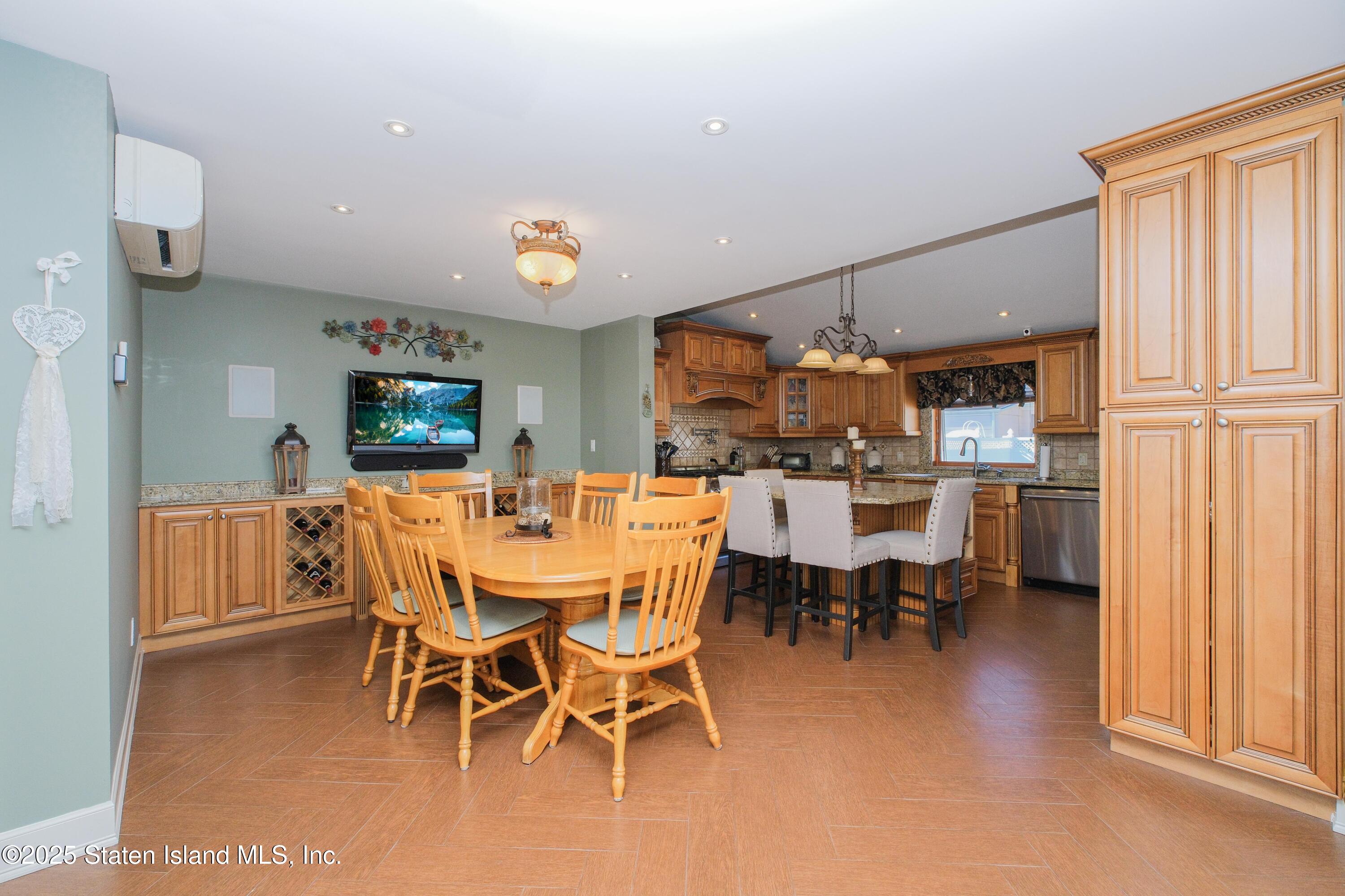 64 Whitman Avenue, Staten Island, NY, 10308 image 16
