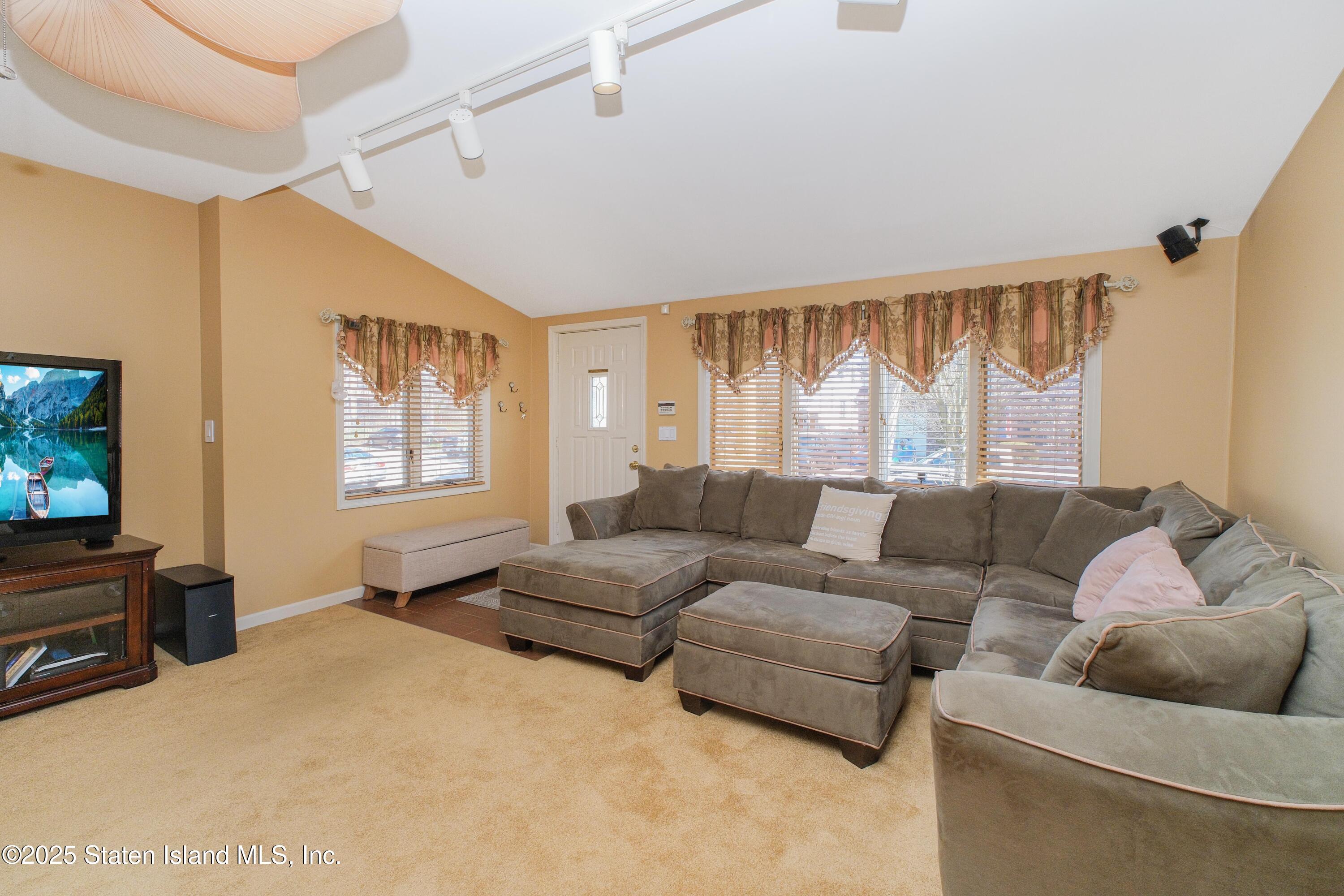 64 Whitman Avenue, Staten Island, NY, 10308 image 7