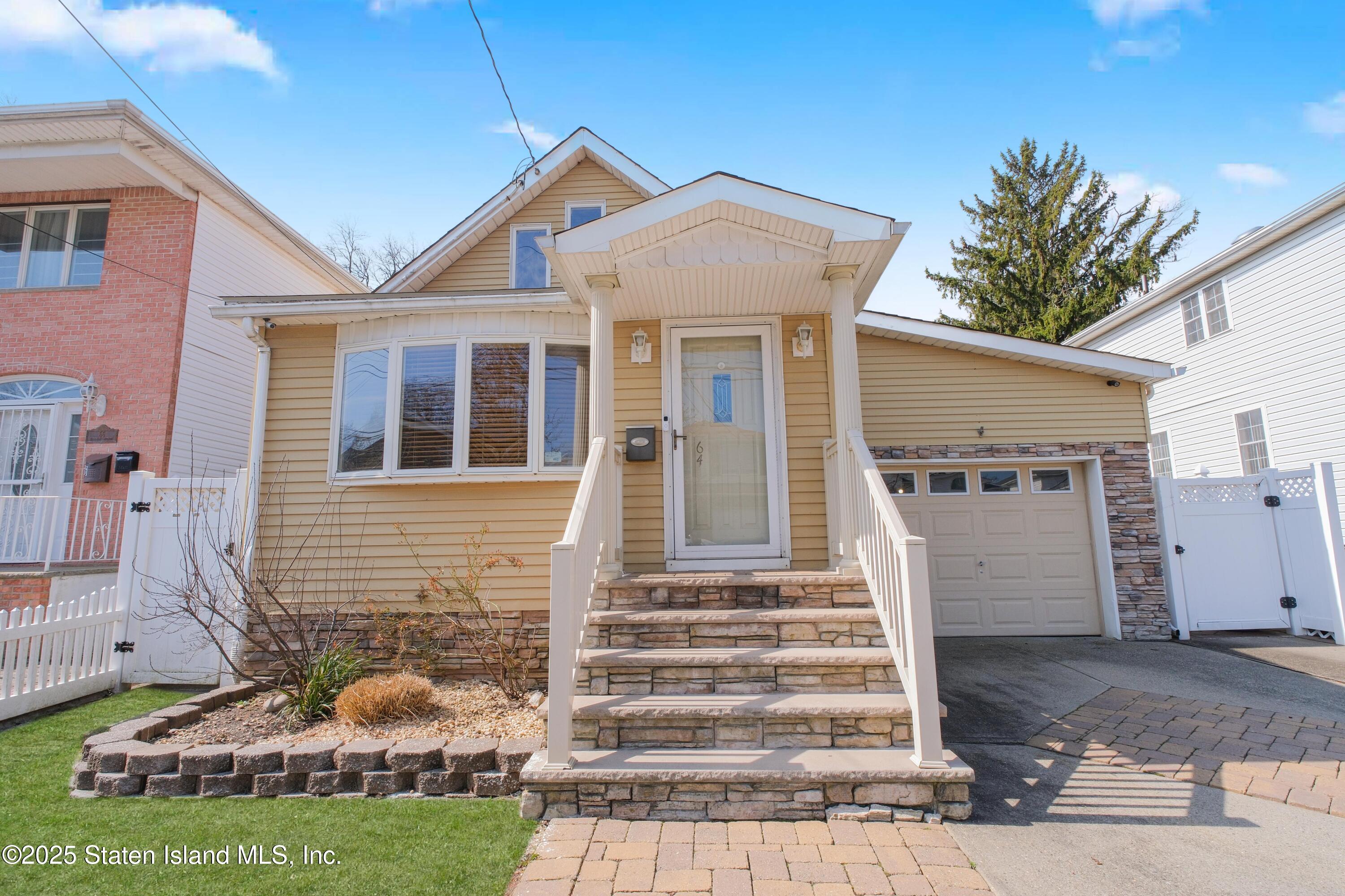 64 Whitman Avenue, Staten Island, NY, 10308