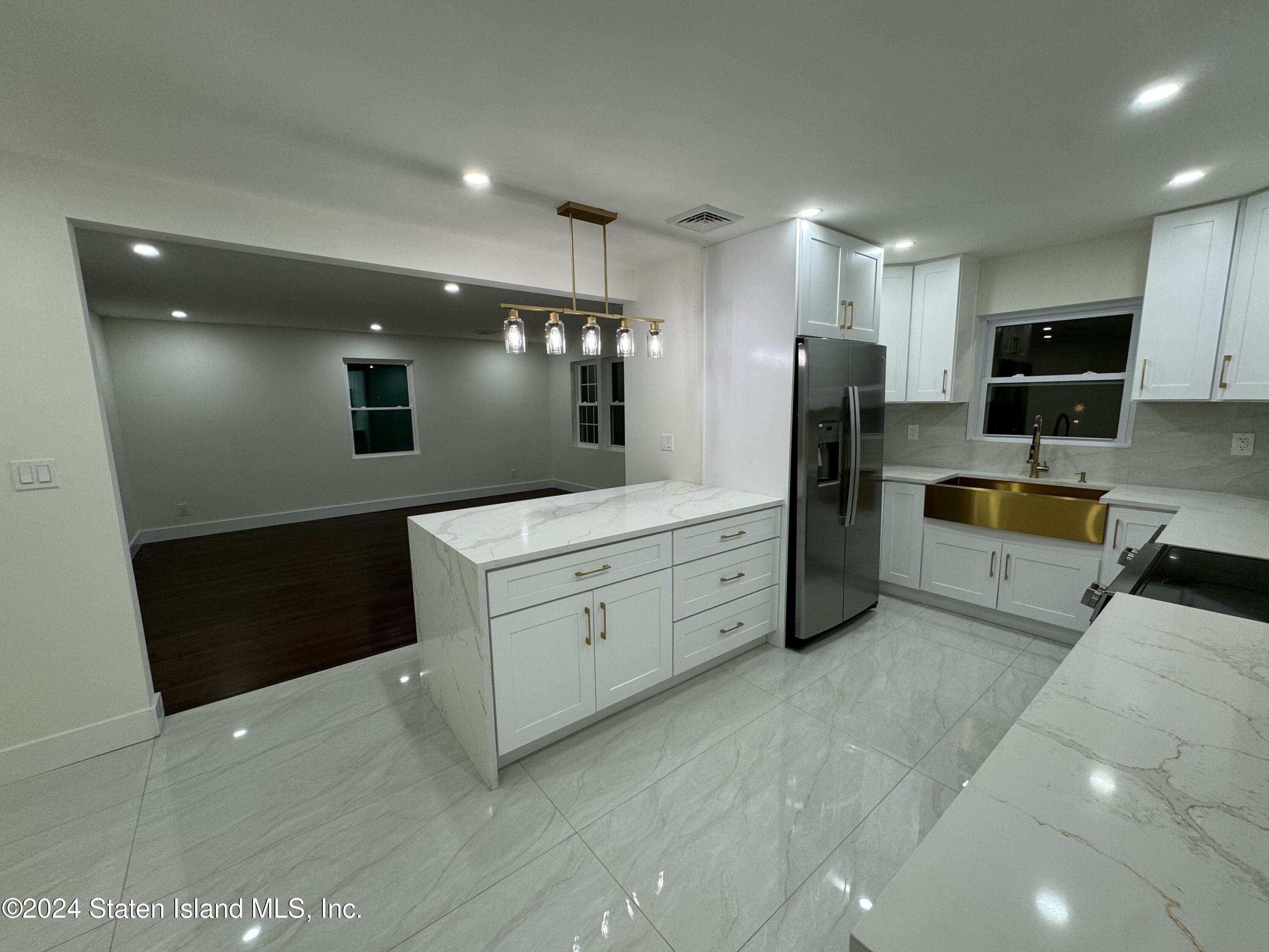 77 City Boulevard, Staten Island, NY, 10301 image 15