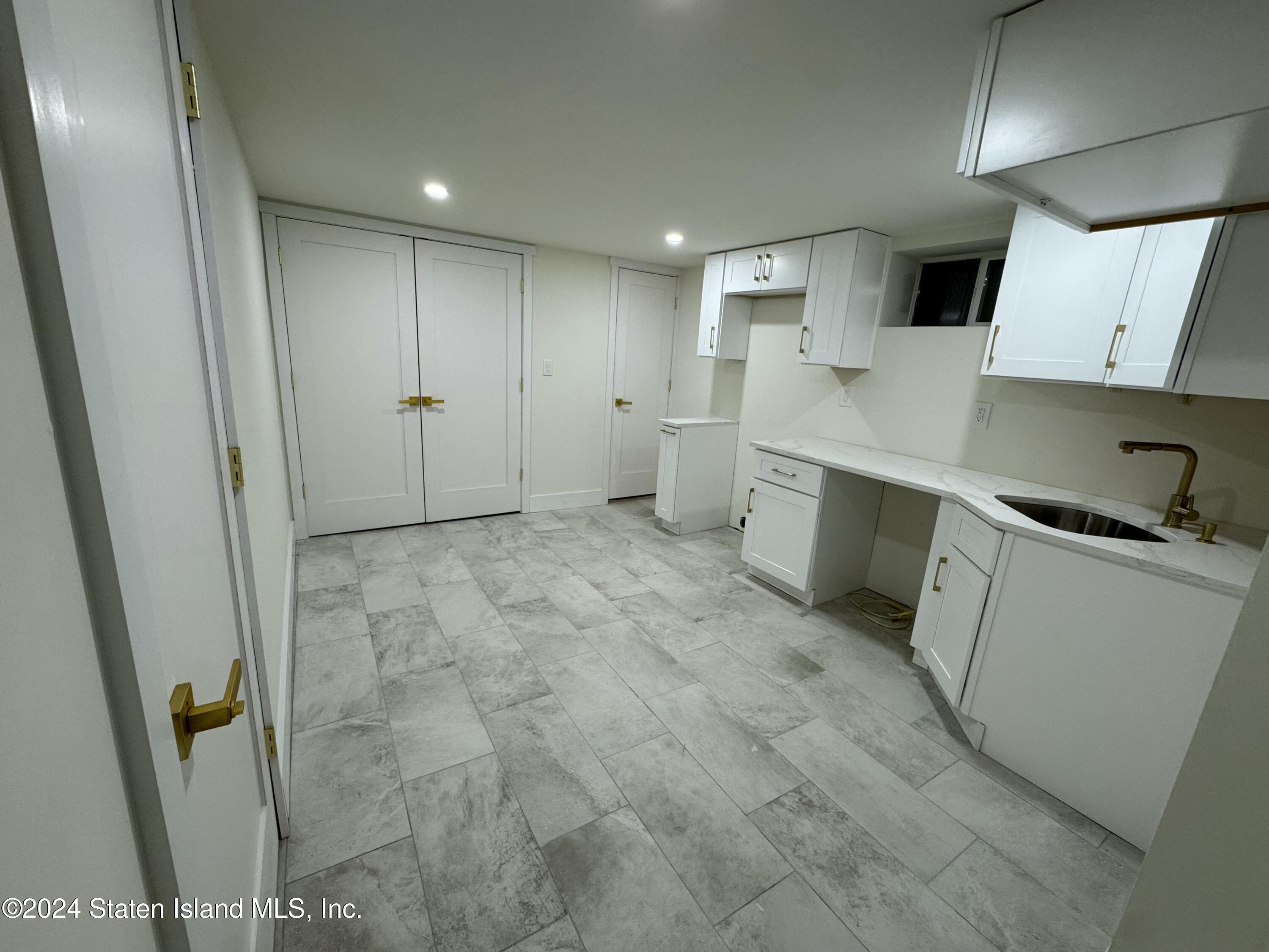 77 City Boulevard, Staten Island, NY, 10301 image 20