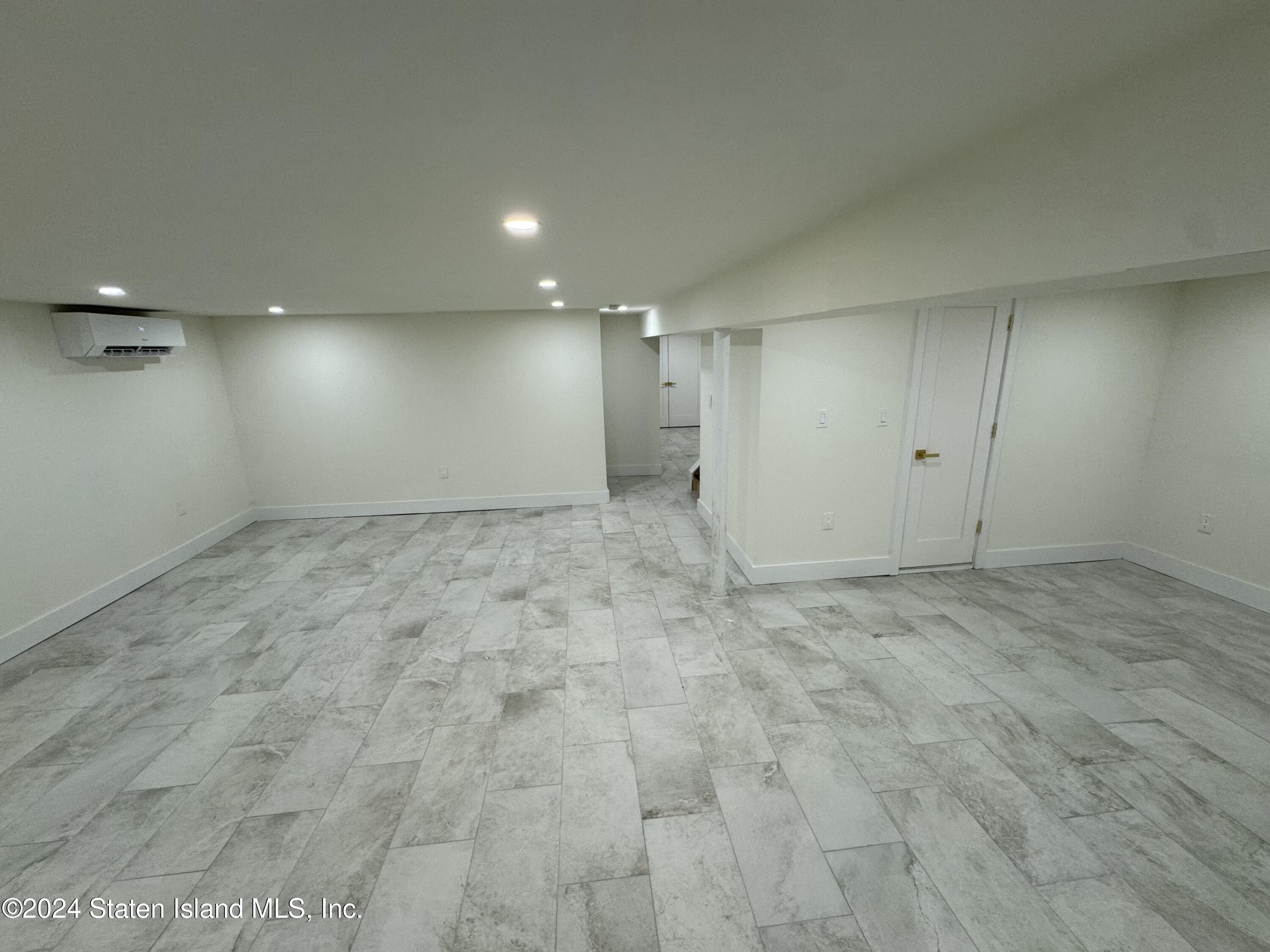 77 City Boulevard, Staten Island, NY, 10301 image 25