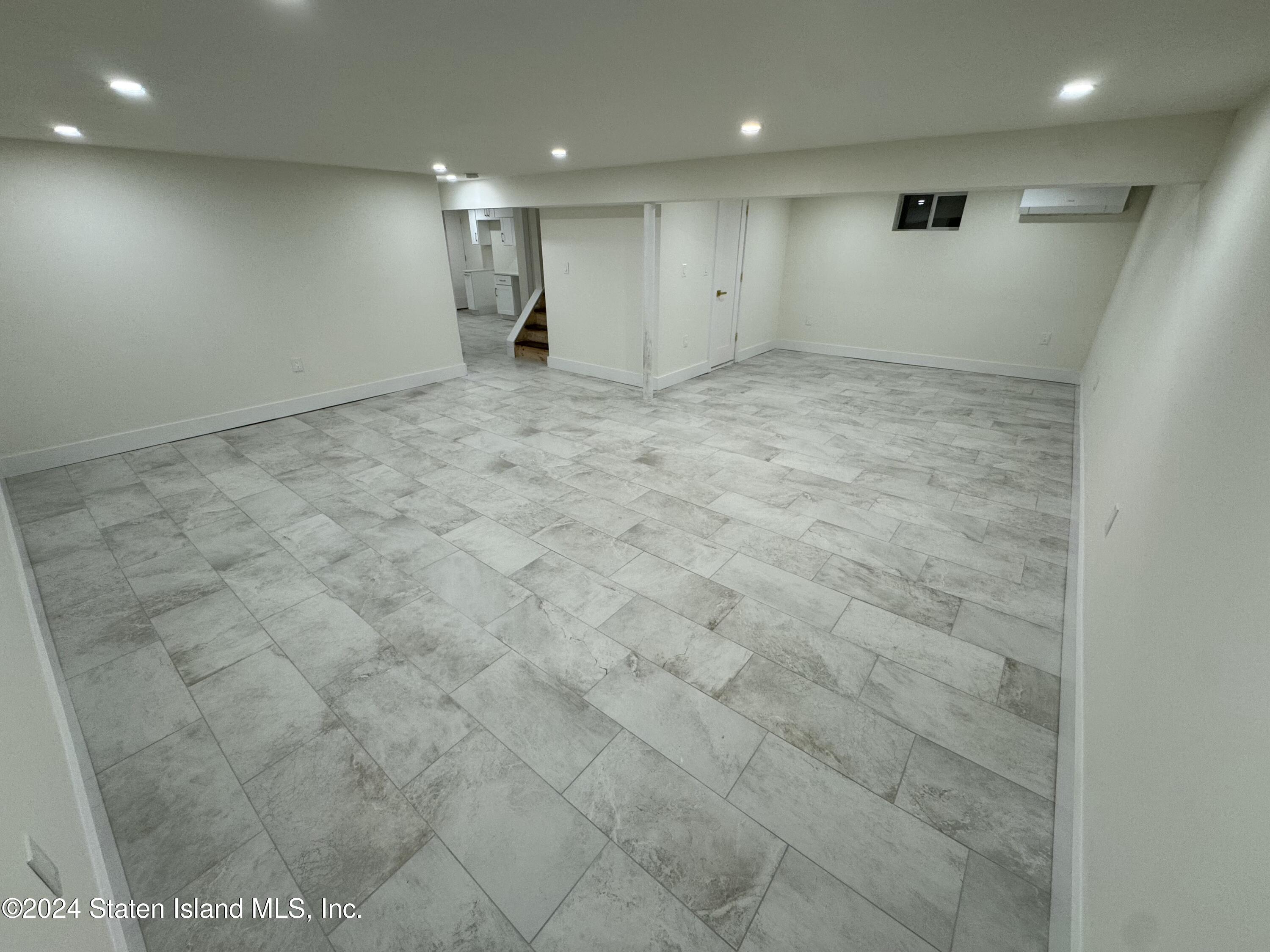 77 City Boulevard, Staten Island, NY, 10301 image 26