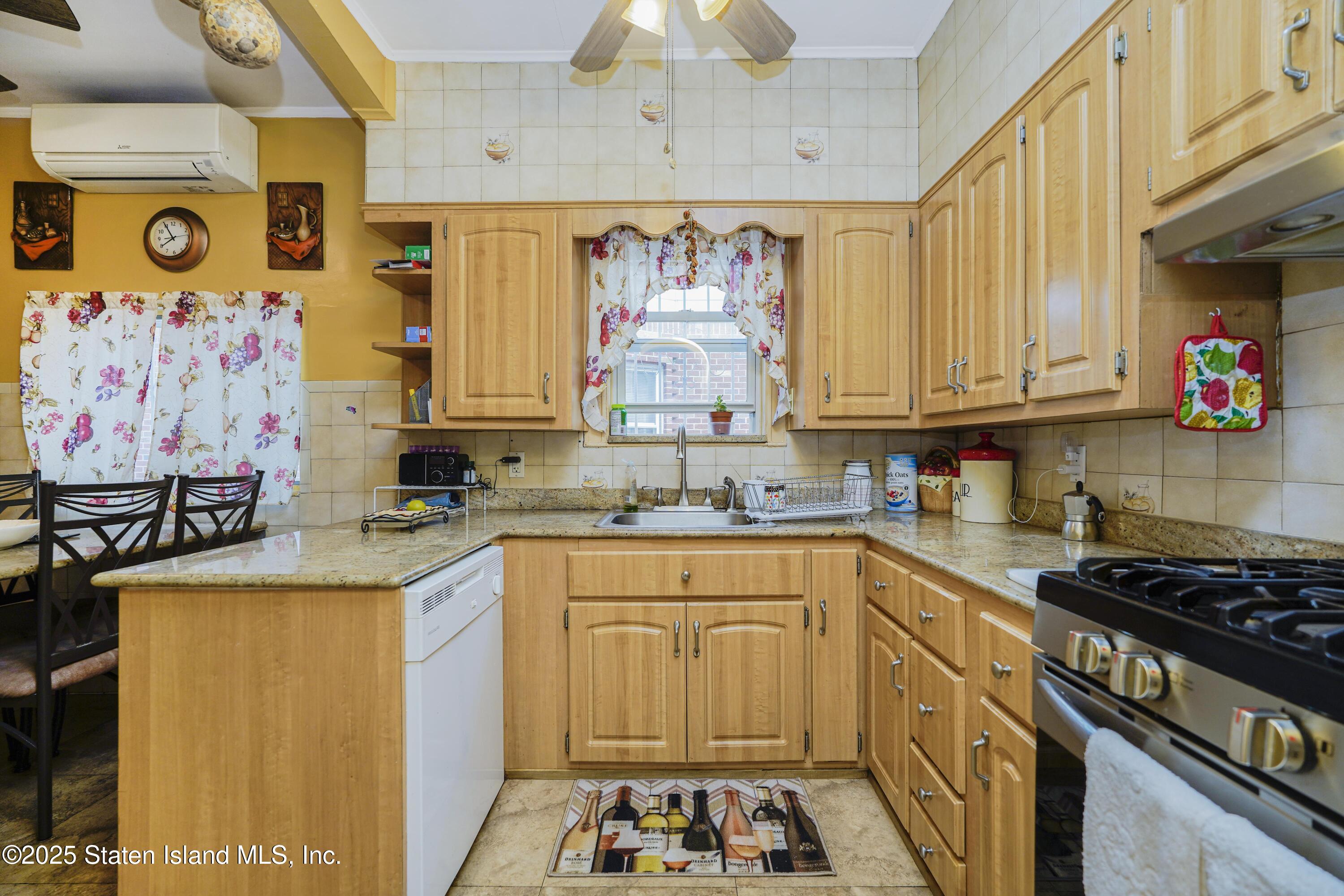 435 East 4th Street, Brooklyn, NY, 11218 image 9