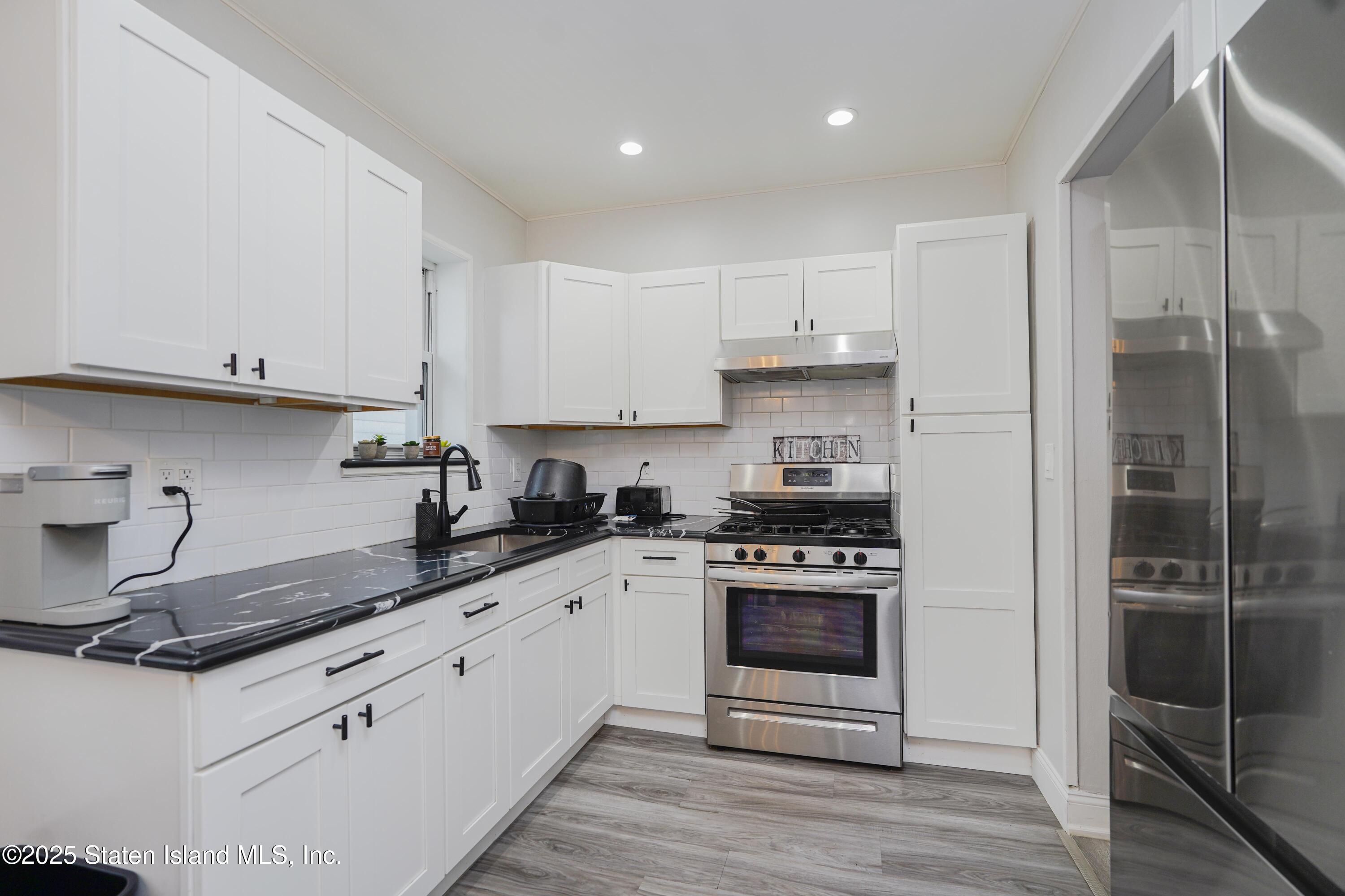 435 East 4th Street, Brooklyn, NY, 11218 image 31
