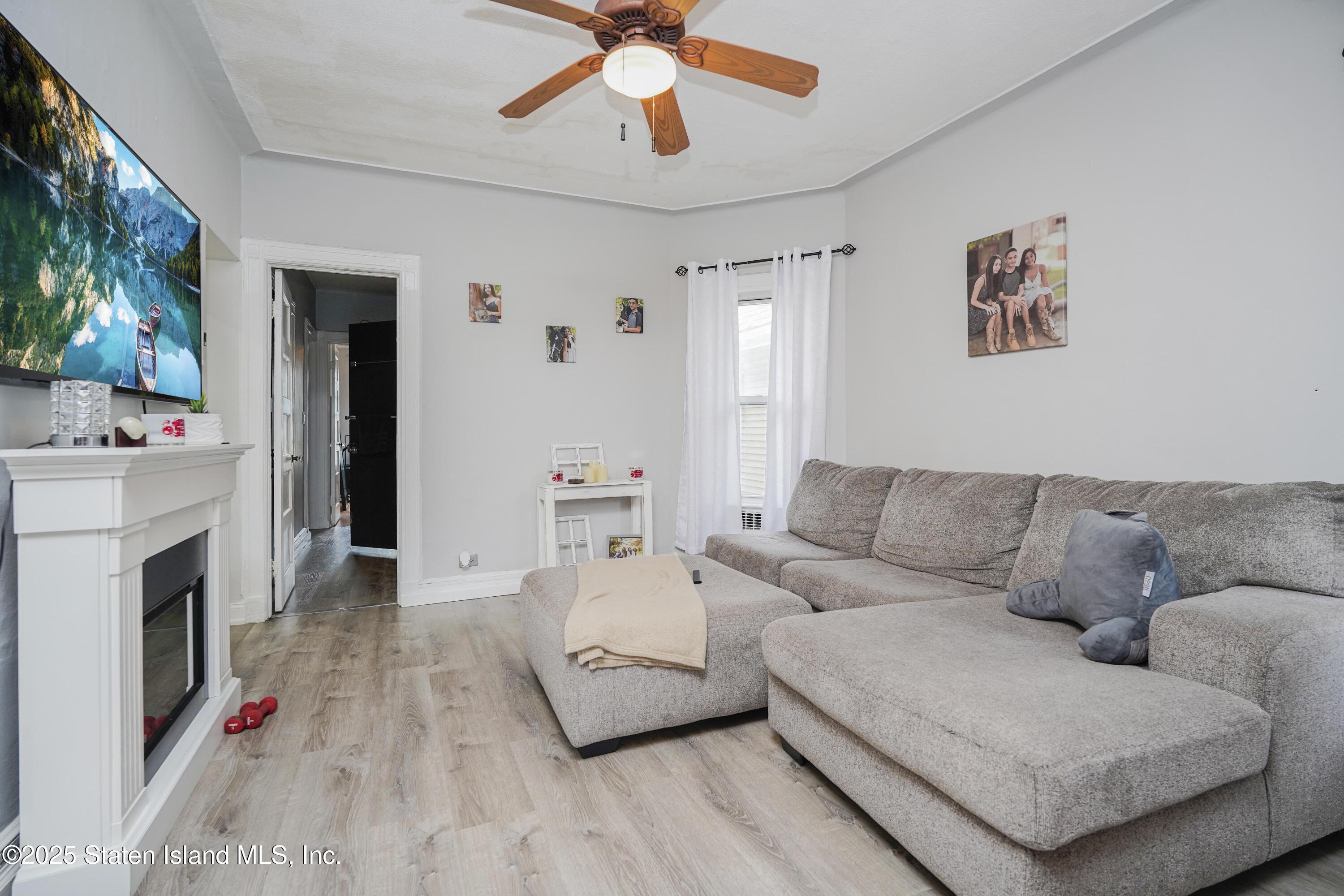 435 East 4th Street, Brooklyn, NY, 11218 image 24