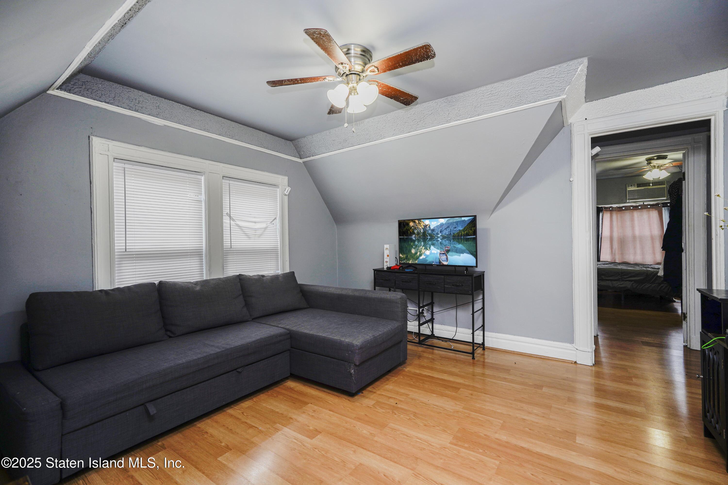 435 East 4th Street, Brooklyn, NY, 11218 image 36