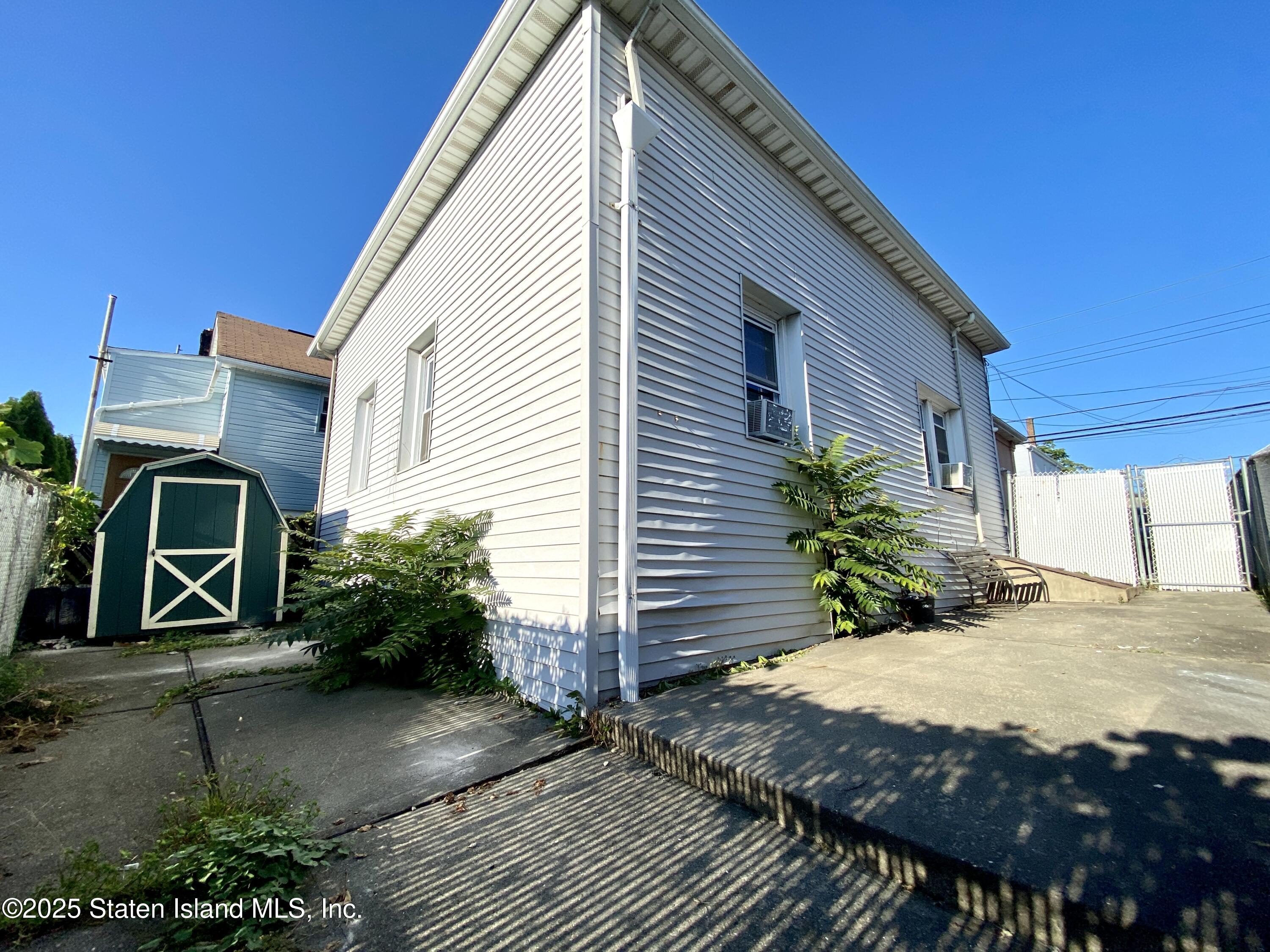 136 Sand Lane, Staten Island, NY, 10305 image 20