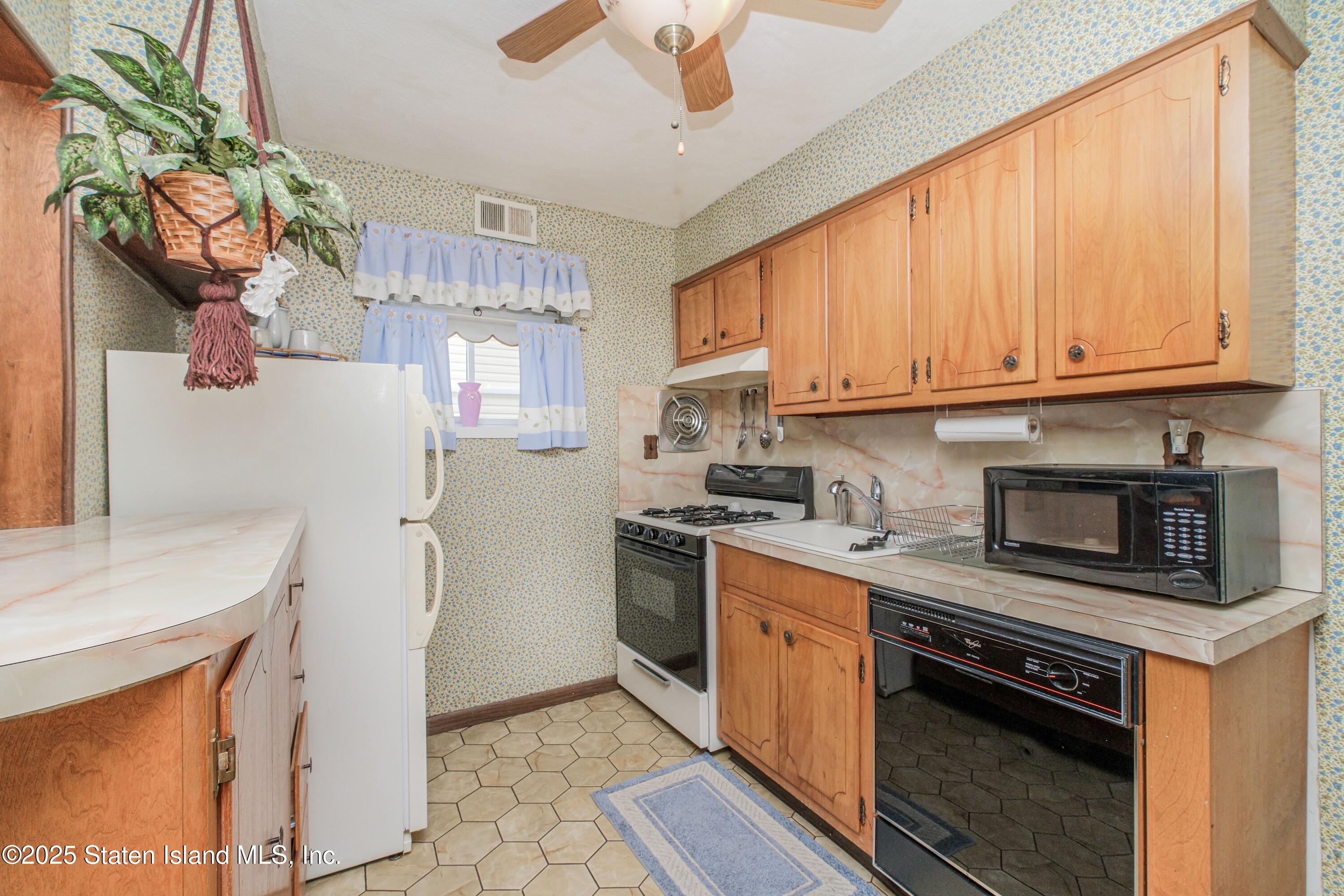 331 Mountainview Avenue, Staten Island, NY, 10314 image 13