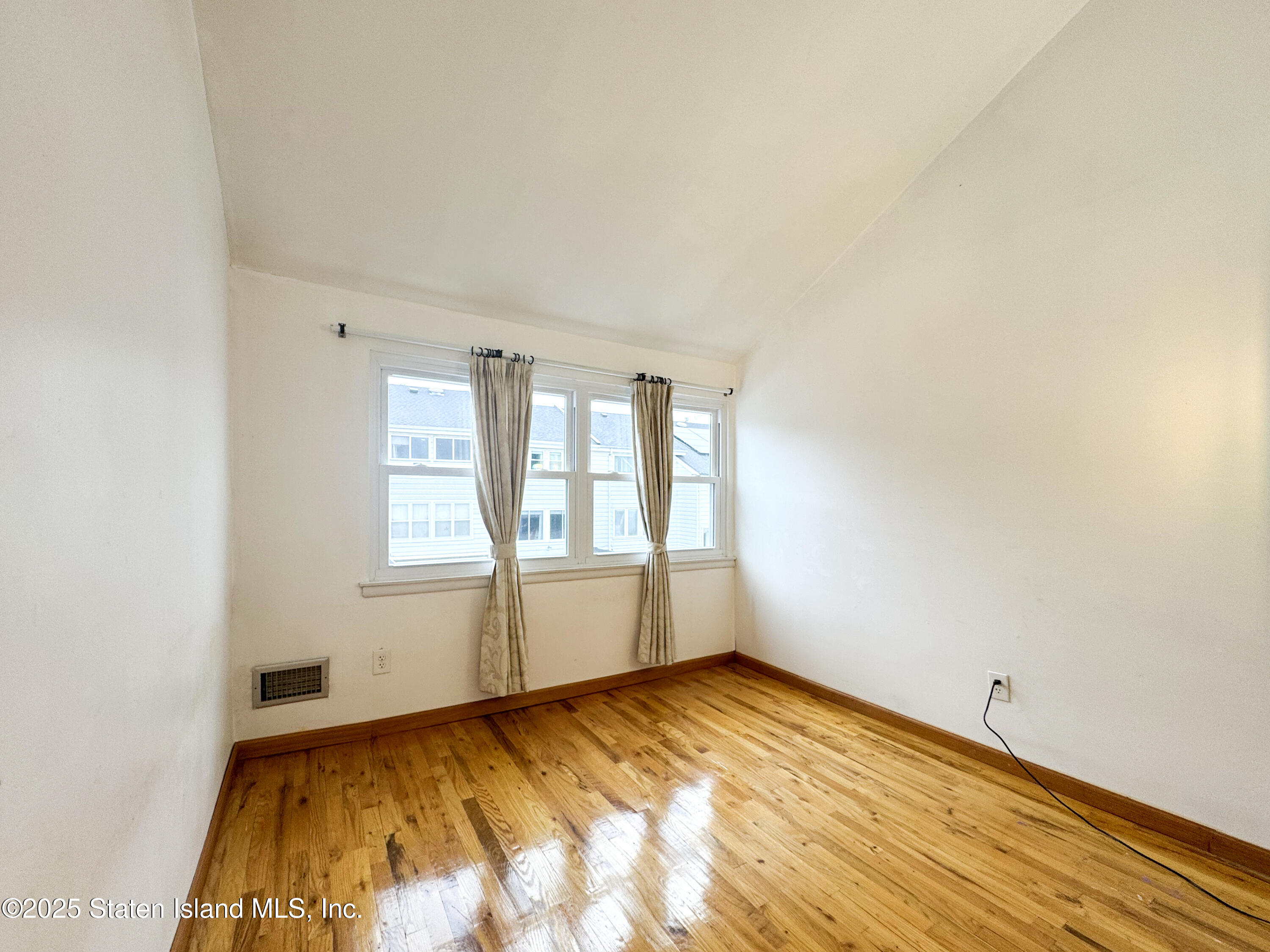 75 Dover Green, Staten Island, NY, 10312 image 17