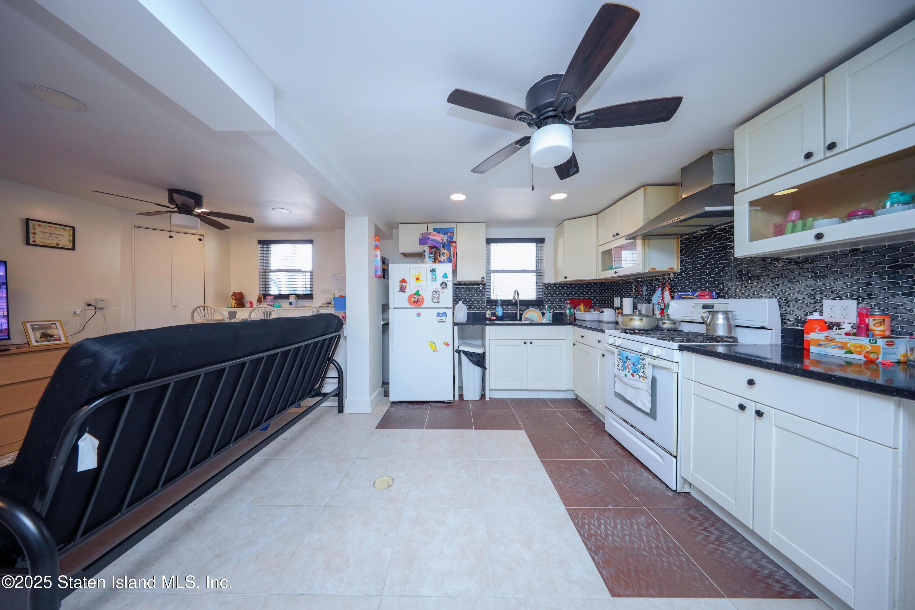 139 Bionia Avenue, Staten Island, NY, 10305 image 16