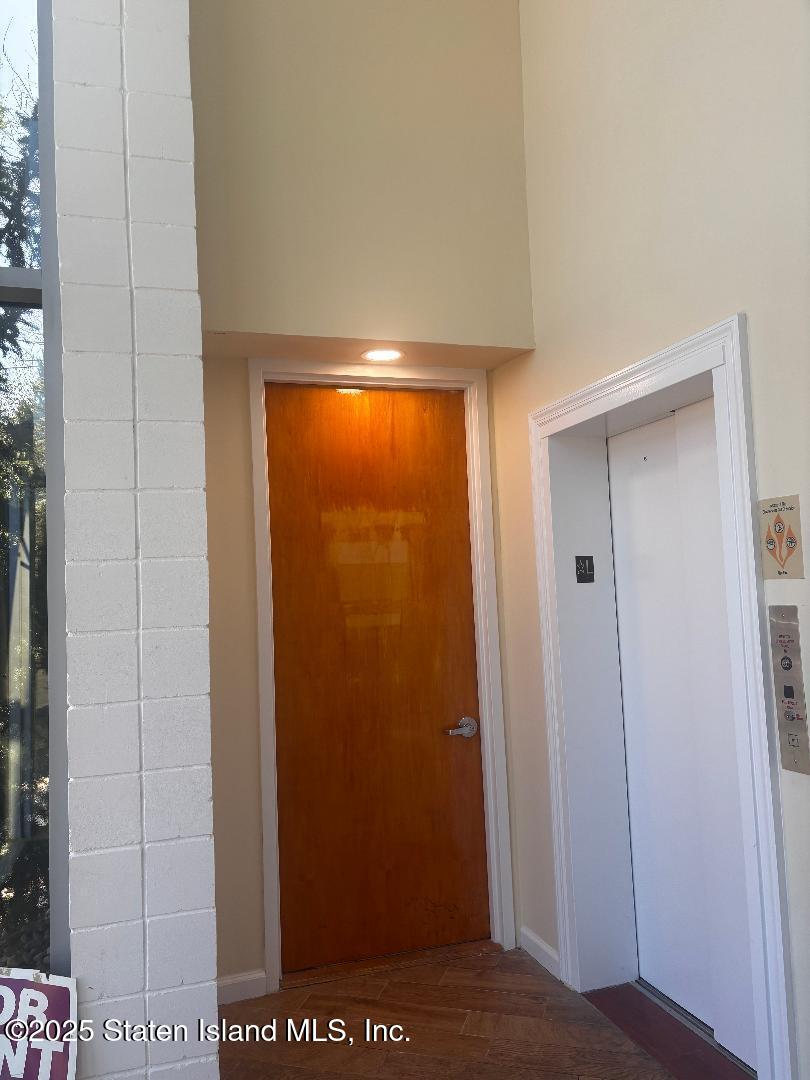 2131 Richmond Road Image 3