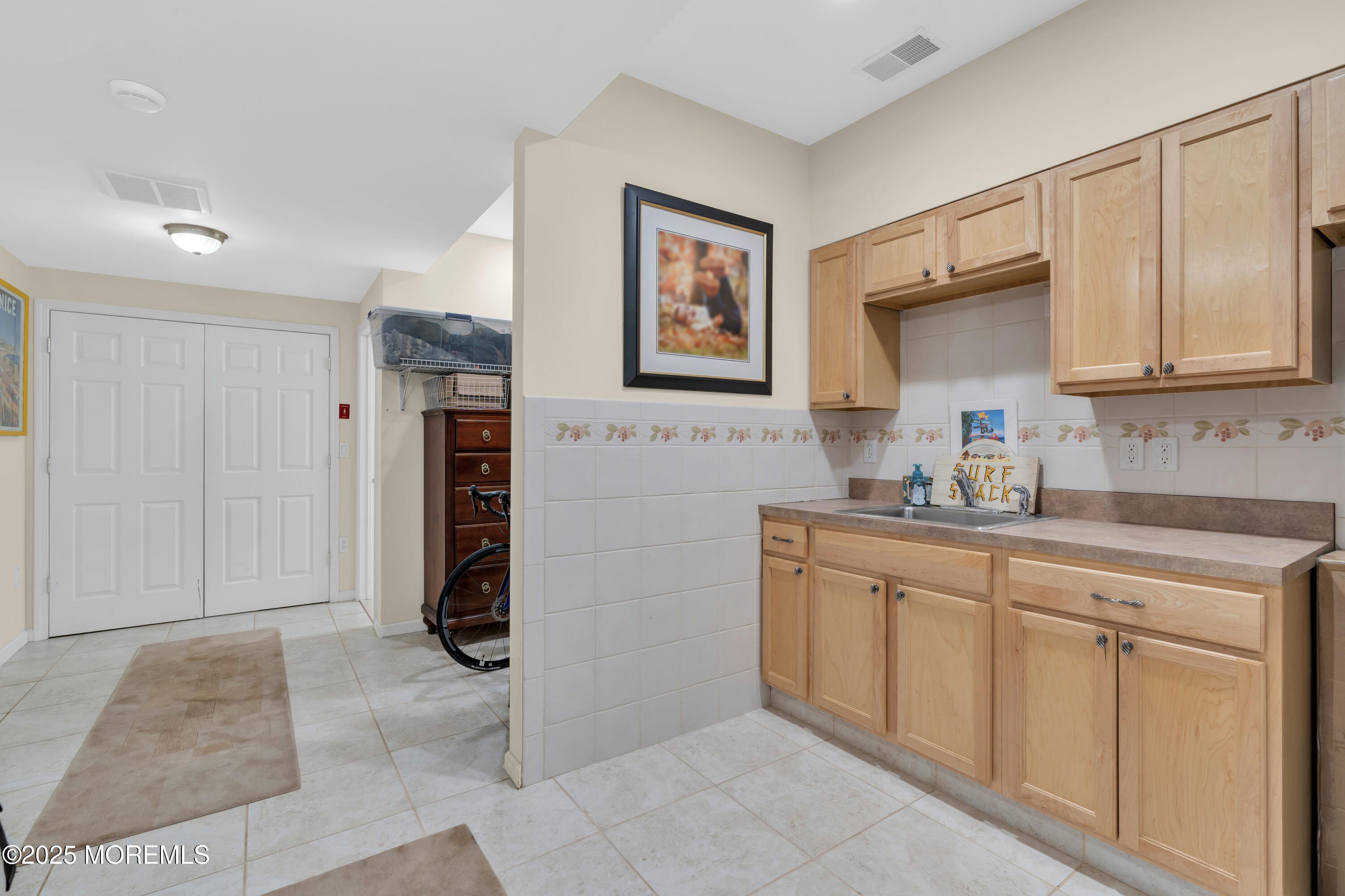 6 Canterbury Court, Jackson, NJ, 08527 image 69