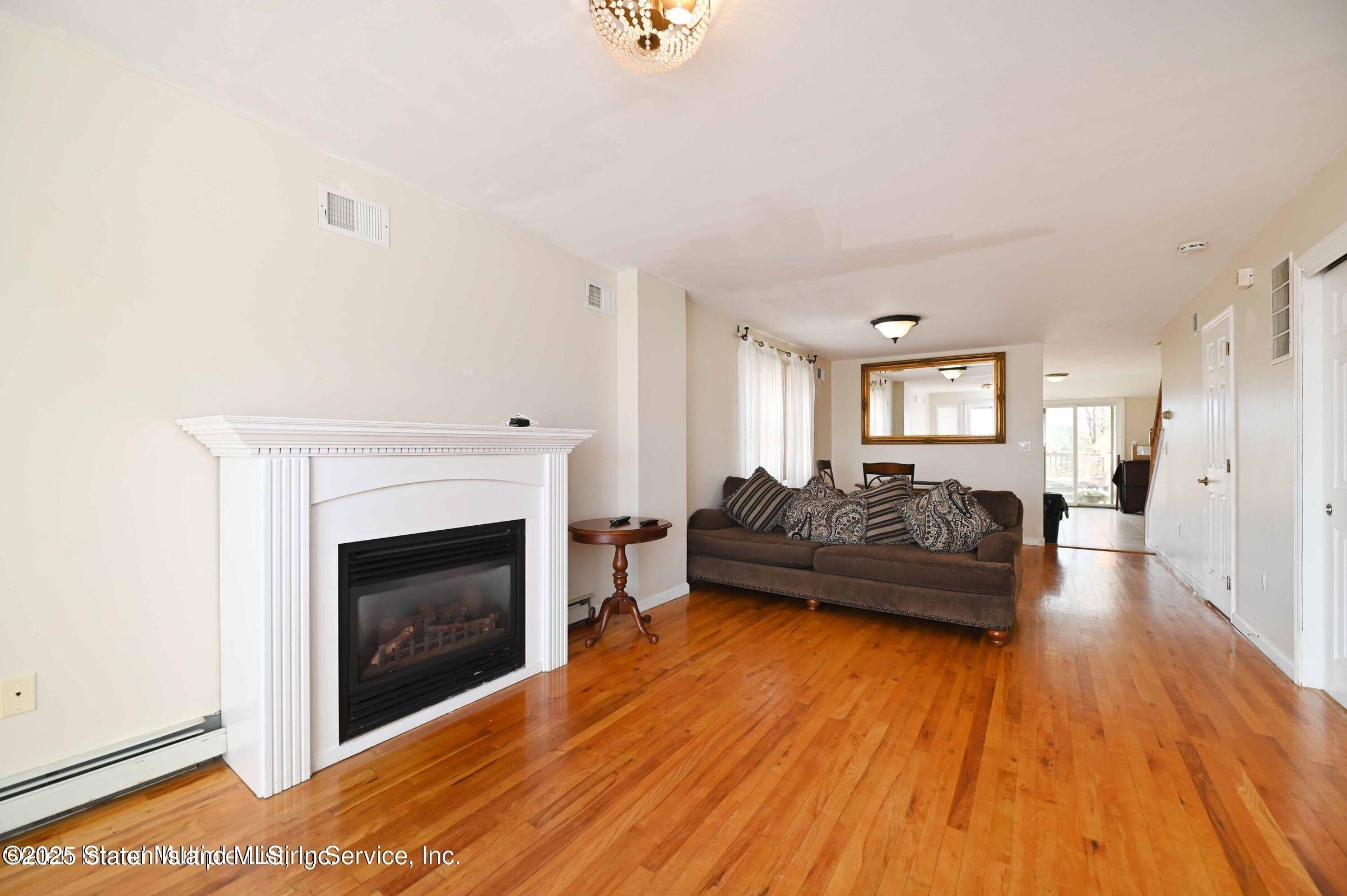475 Father Capodanno Boulevard, Staten Island, NY, 10305 image 8