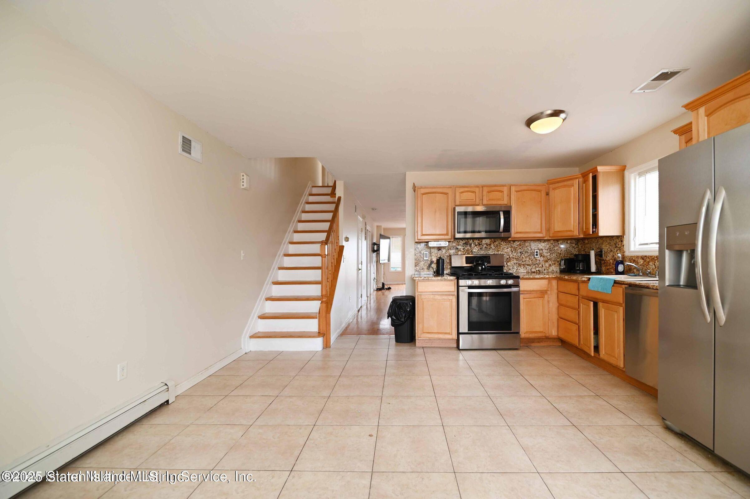 475 Father Capodanno Boulevard, Staten Island, NY, 10305 image 11