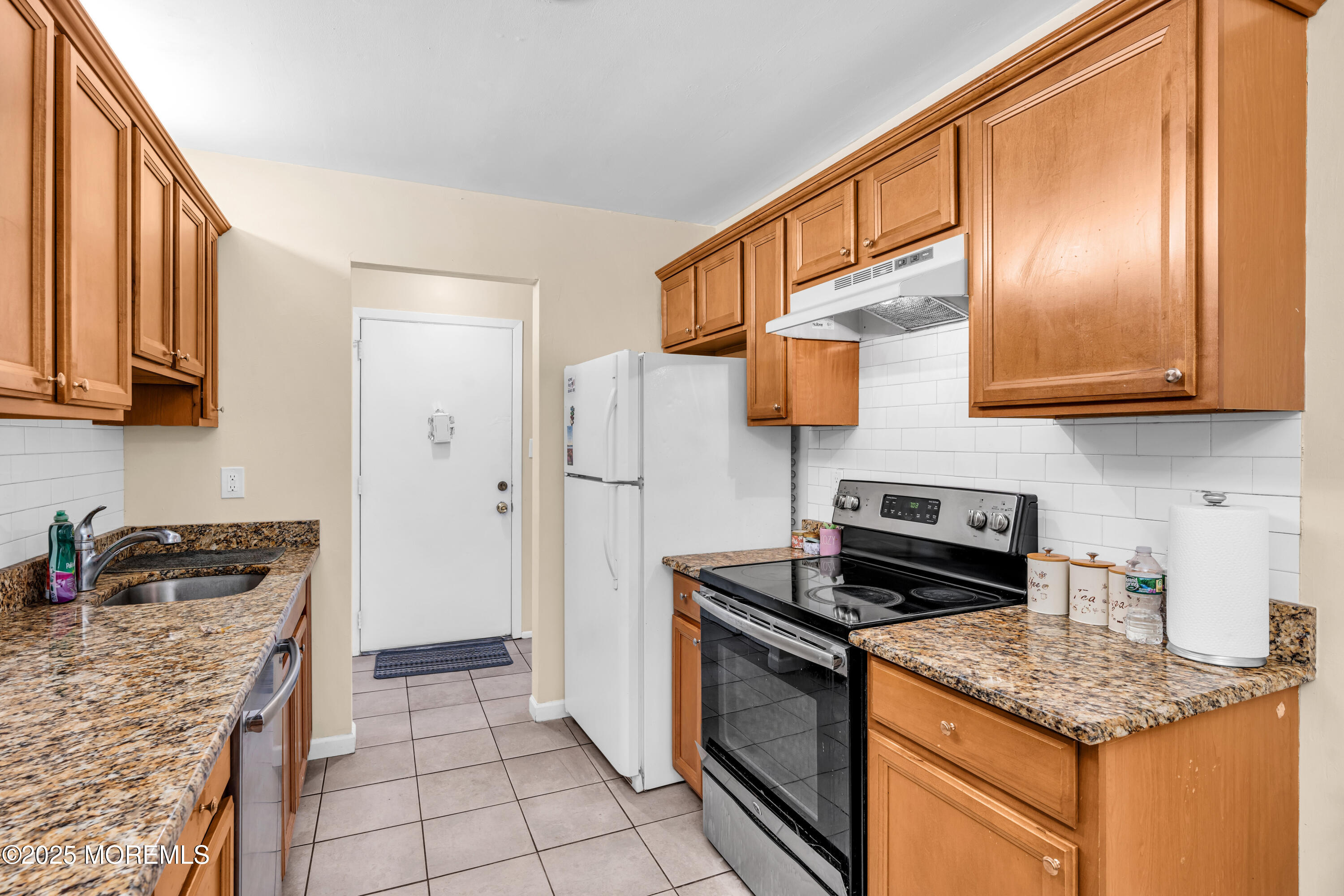 54 Amberly Drive F, Manalapan, NJ, 07726 image 8