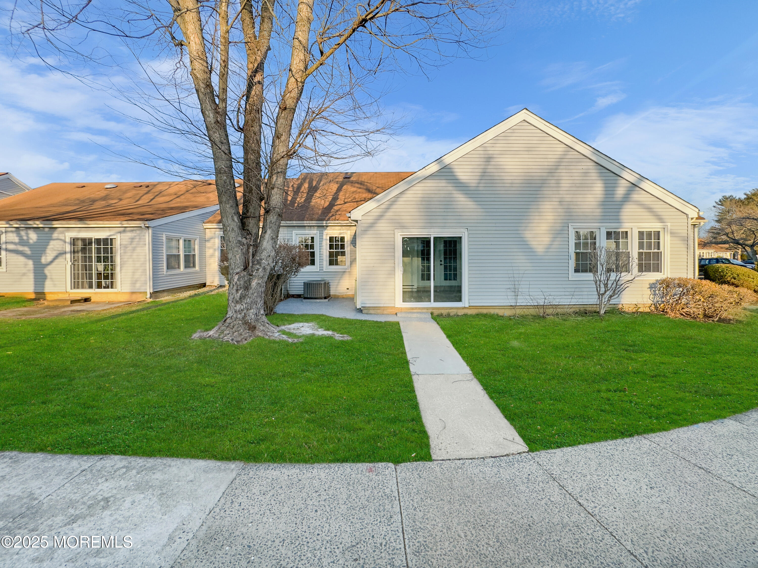 164 Cours De Clemenceau E, Freehold, NJ, 07728 image 27