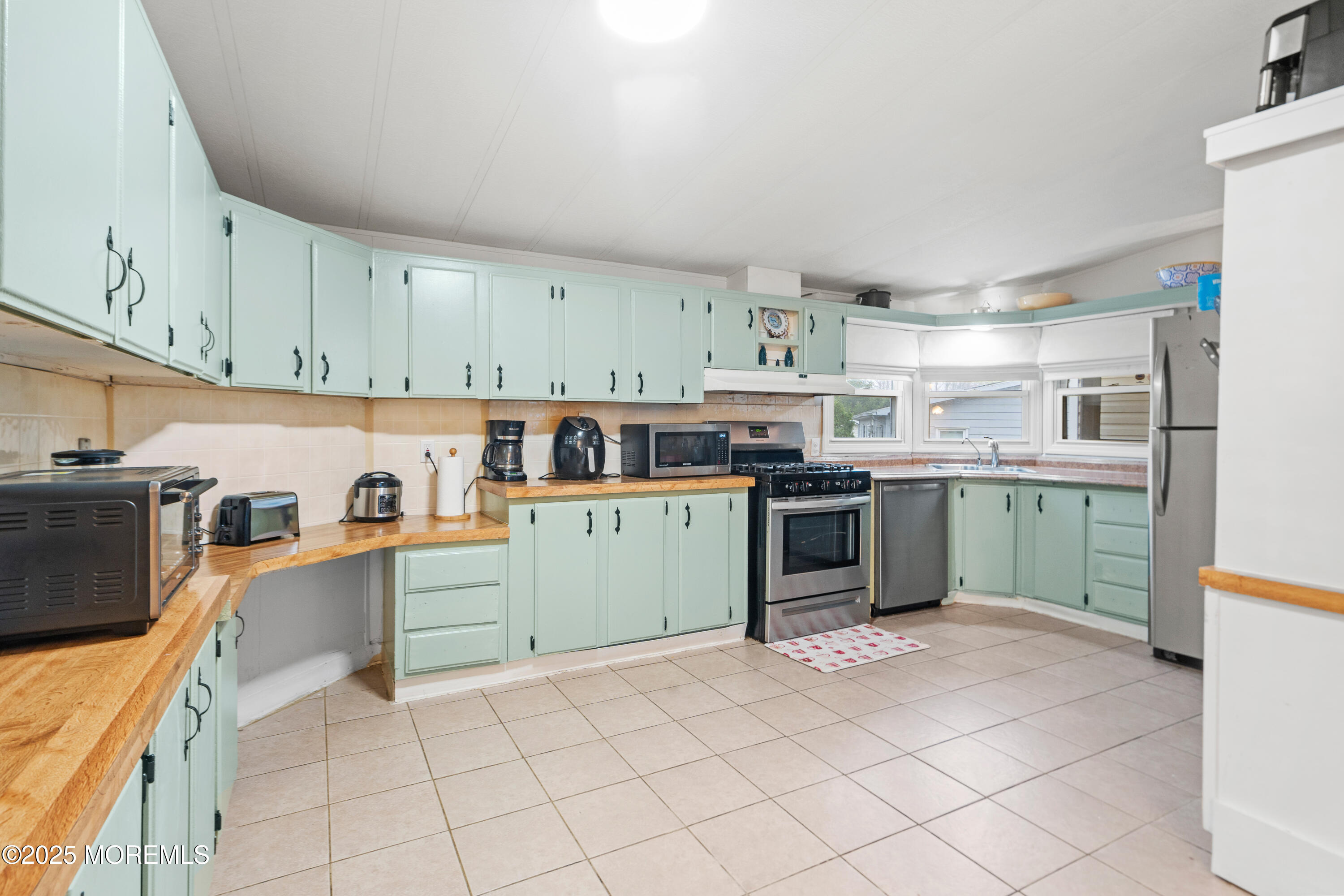 75 Deer Way, Manalapan, NJ, 07726 image 11