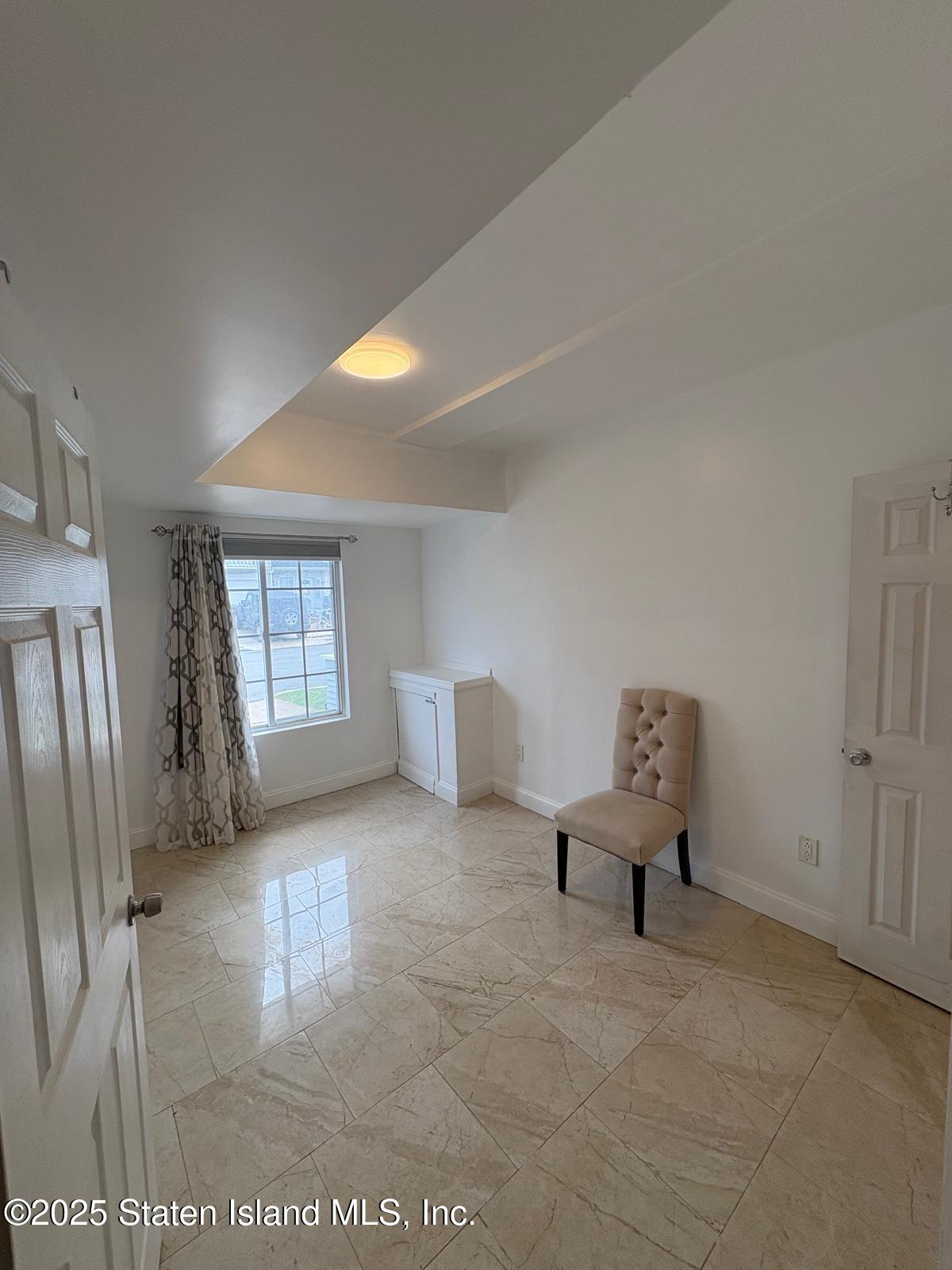 42 Country Drive, Staten Island, NY, 10314