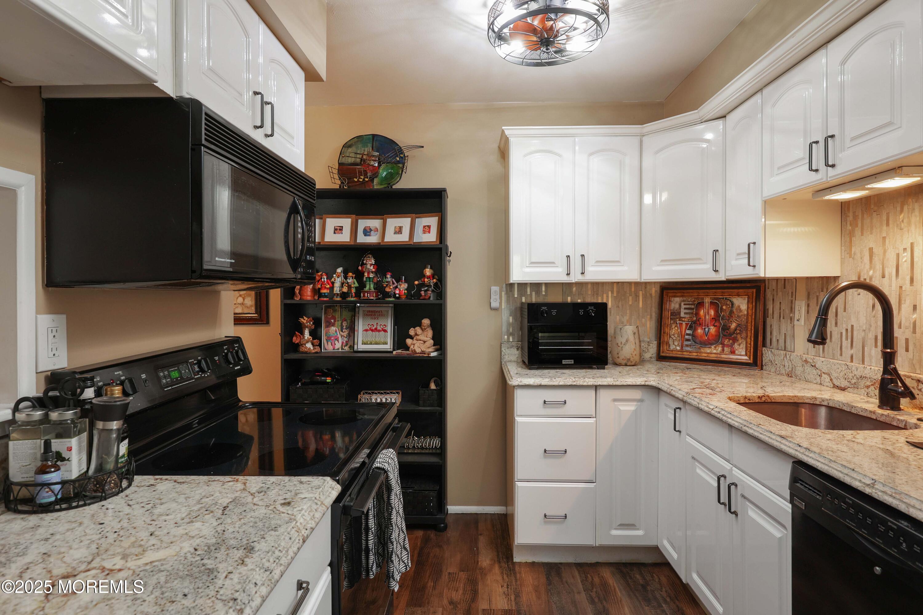 200 Portland Road D15, Highlands, NJ, 07732 image 12
