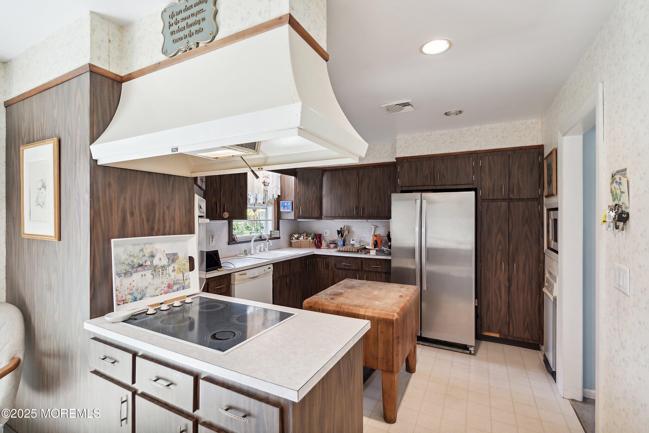 22 Branford Circle, Tinton Falls, NJ, 07724 image 13