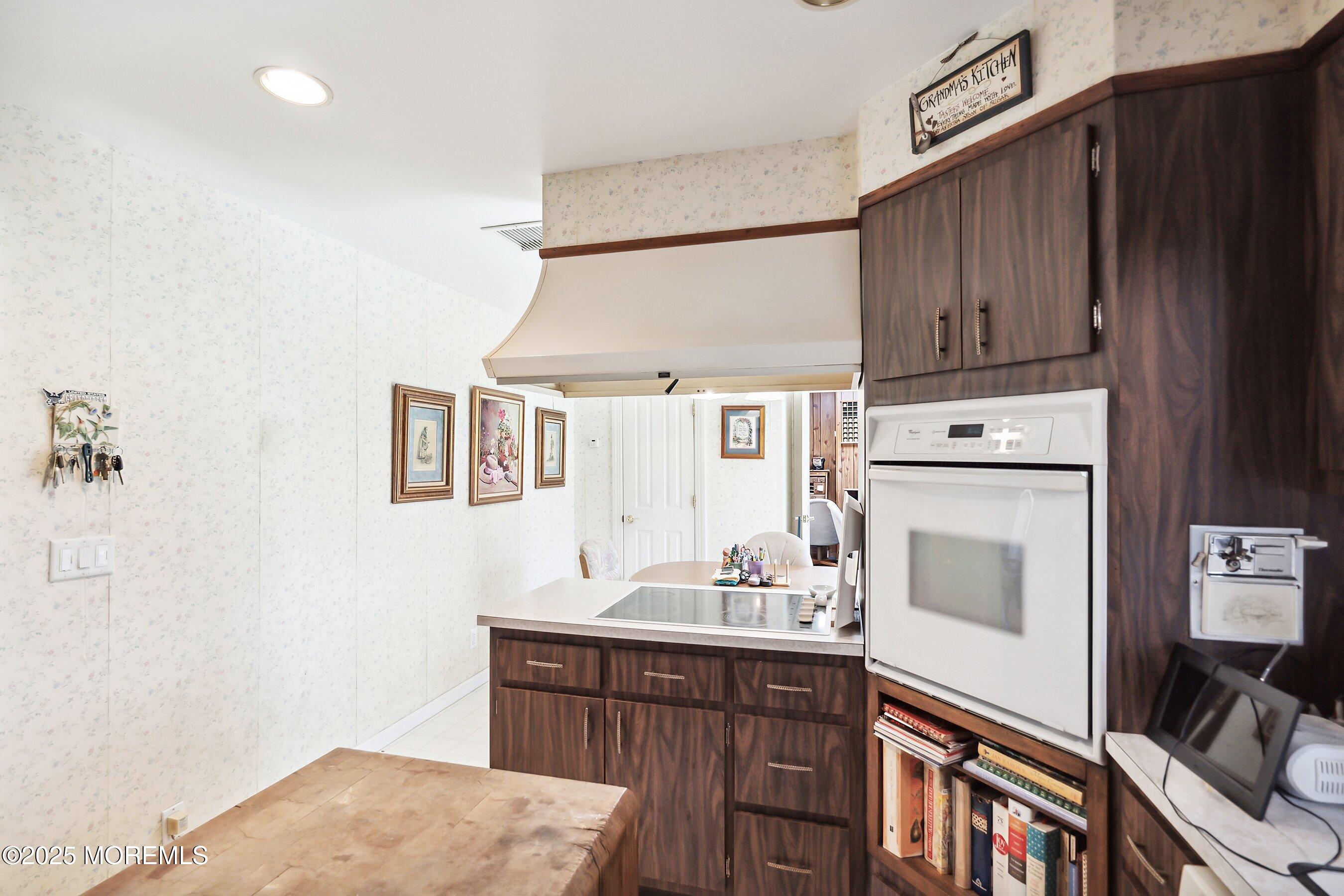 22 Branford Circle, Tinton Falls, NJ, 07724 image 15