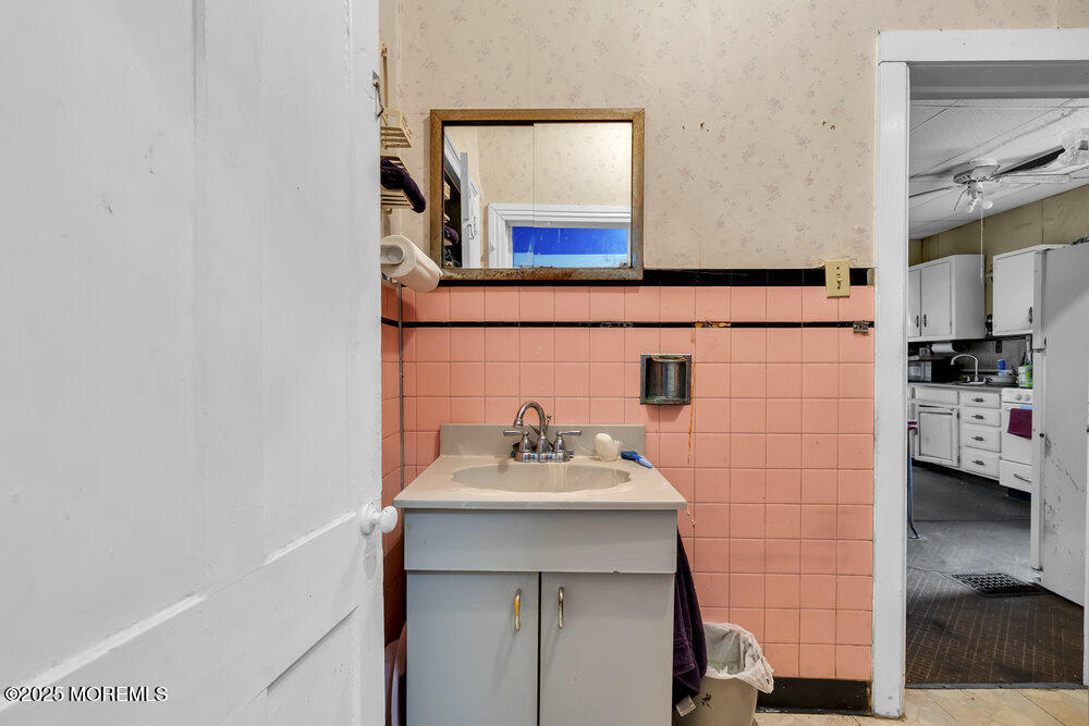 621 Sewall Avenue, Asbury Park, NJ, 07712 image 17