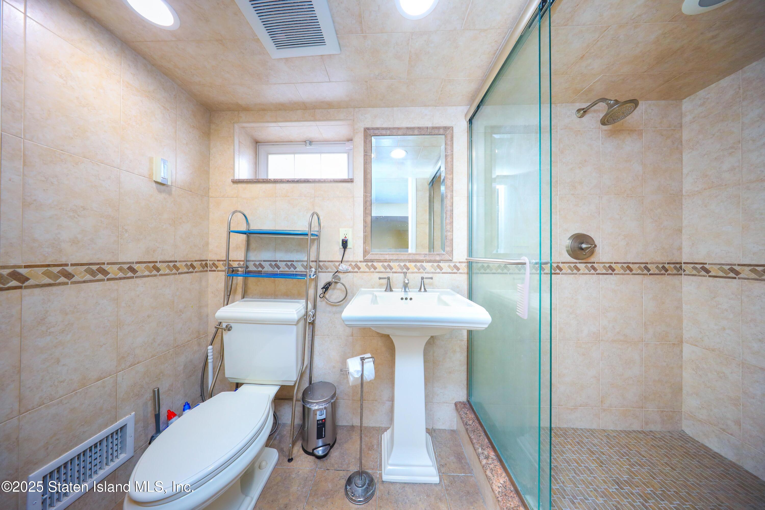 192 Gansevoort Boulevard, Staten Island, NY, 10314 image 10