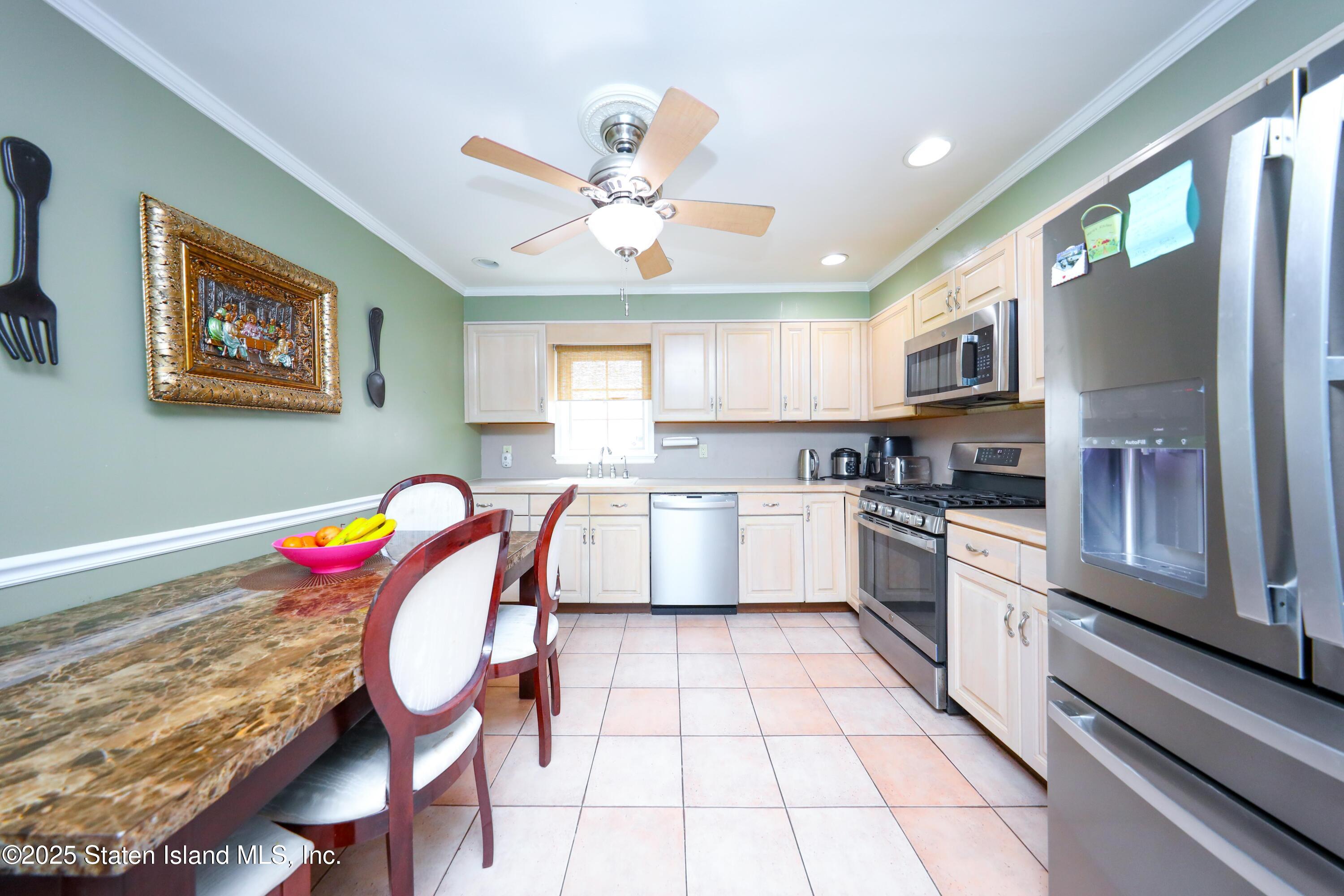 192 Gansevoort Boulevard, Staten Island, NY, 10314 image 15