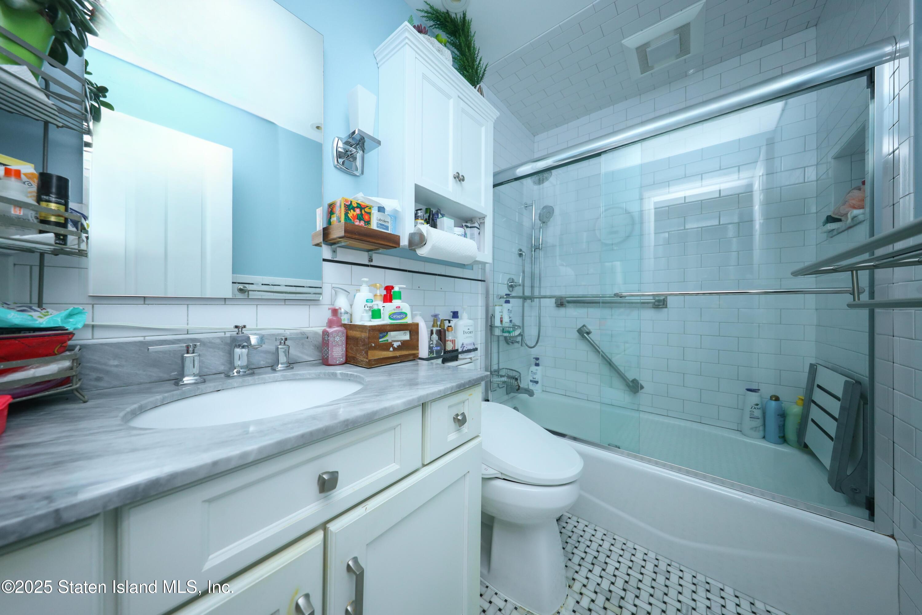 192 Gansevoort Boulevard, Staten Island, NY, 10314 image 16