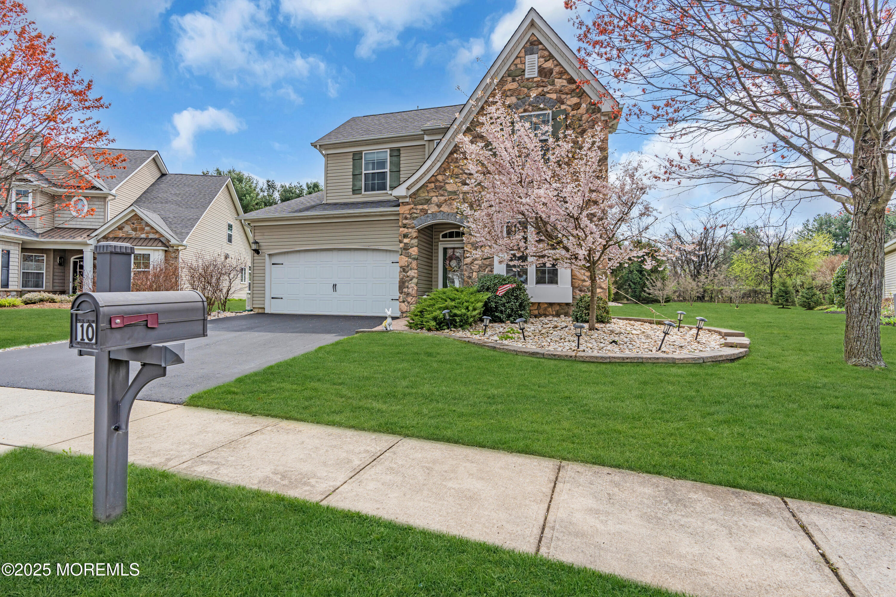 10 E Black Heath Court, Farmingdale, NJ, 07727 image 51
