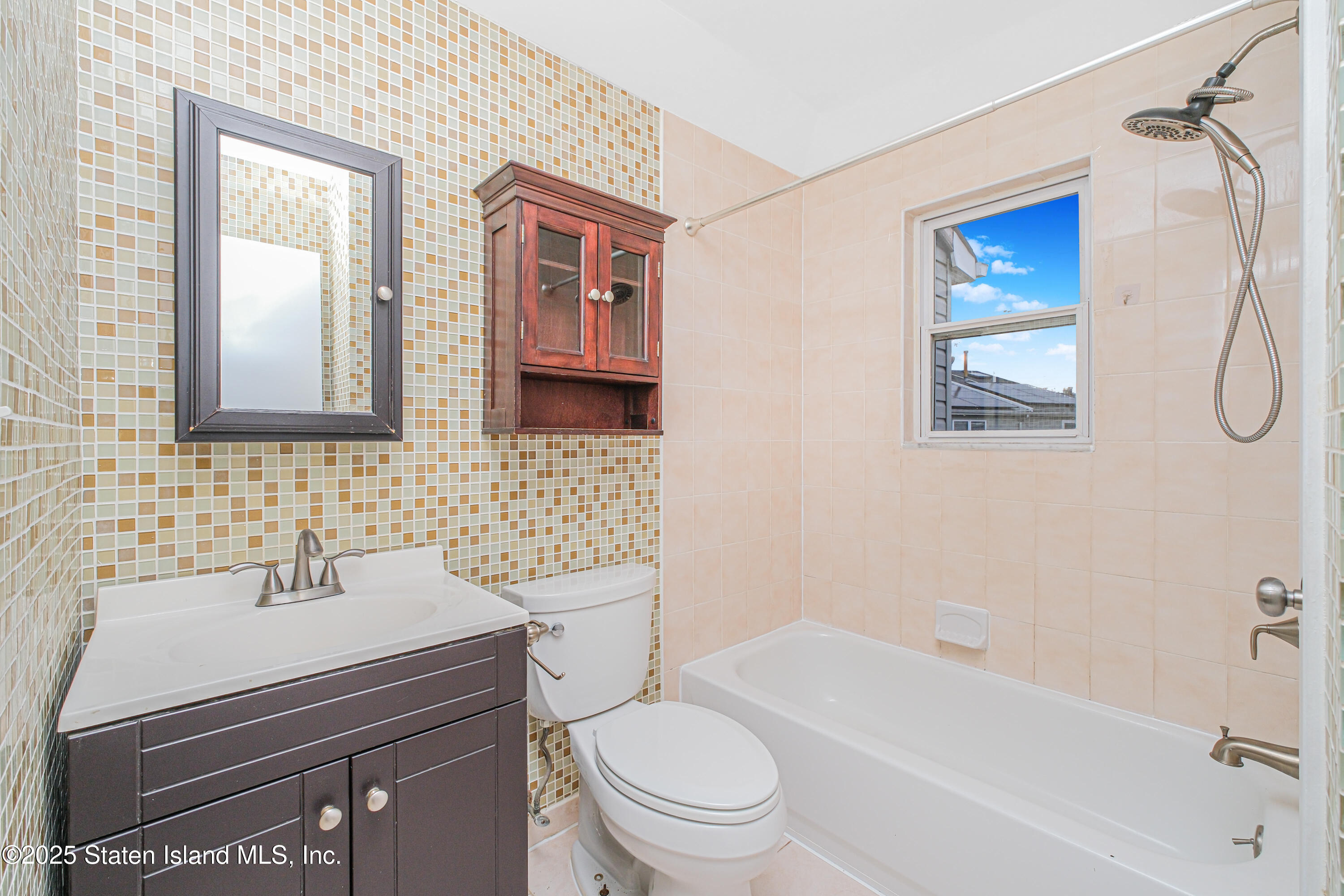 330 Skyline Drive H, Staten Island, NY, 10304 image 25