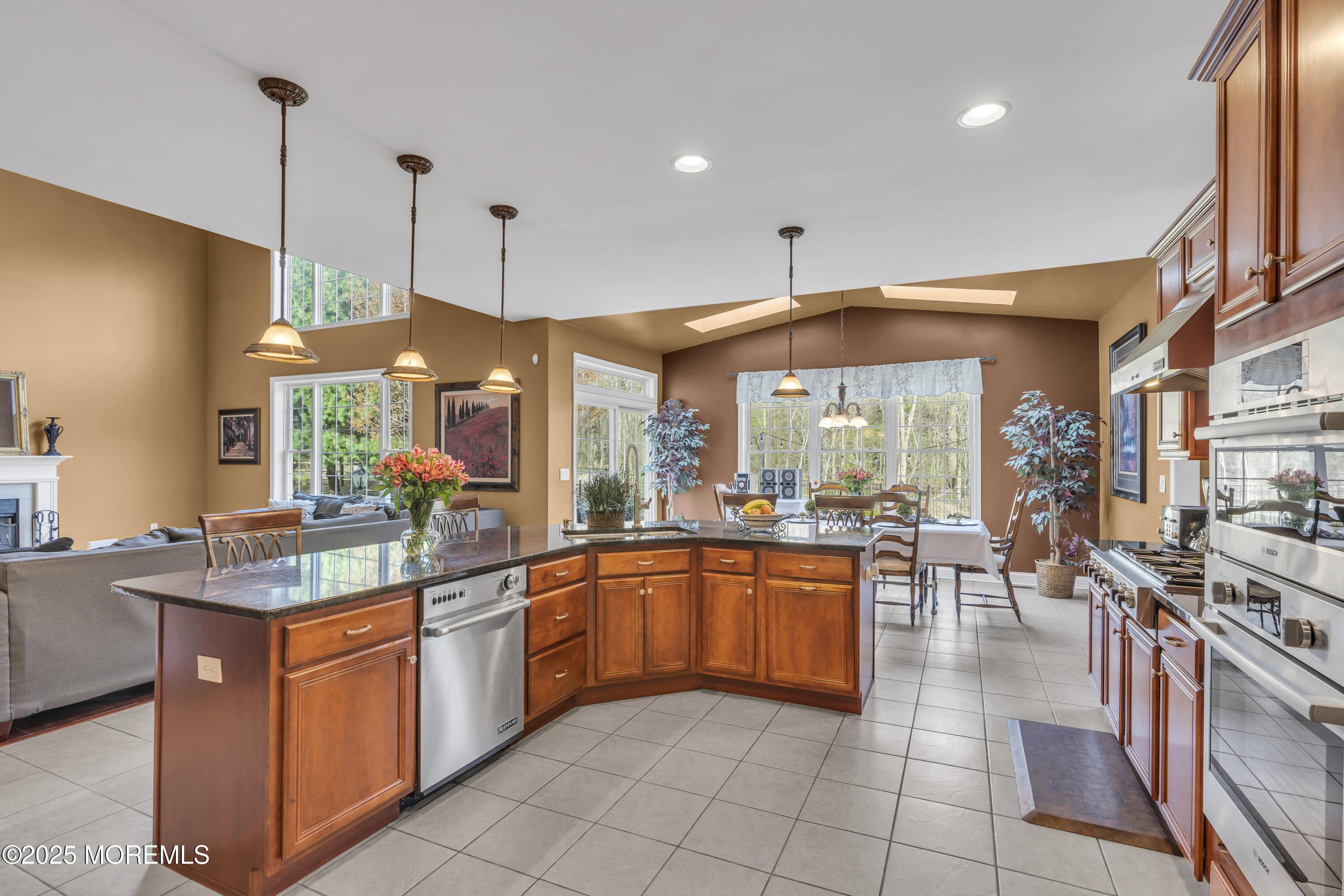 41 Hedgerow Lane, Manalapan, NJ, 07726 image 18