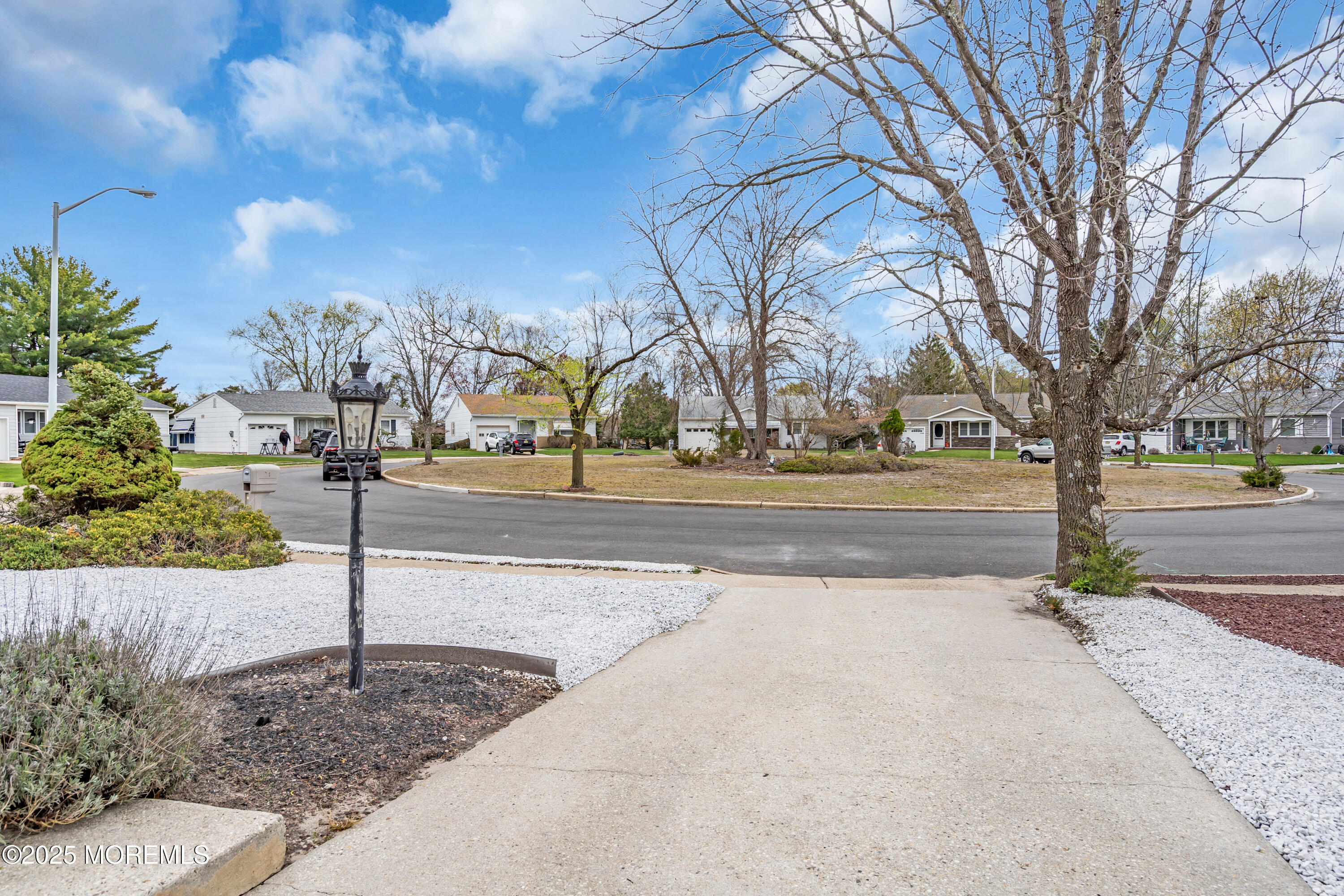 26 Salisbury Court, Toms River, NJ, 08757