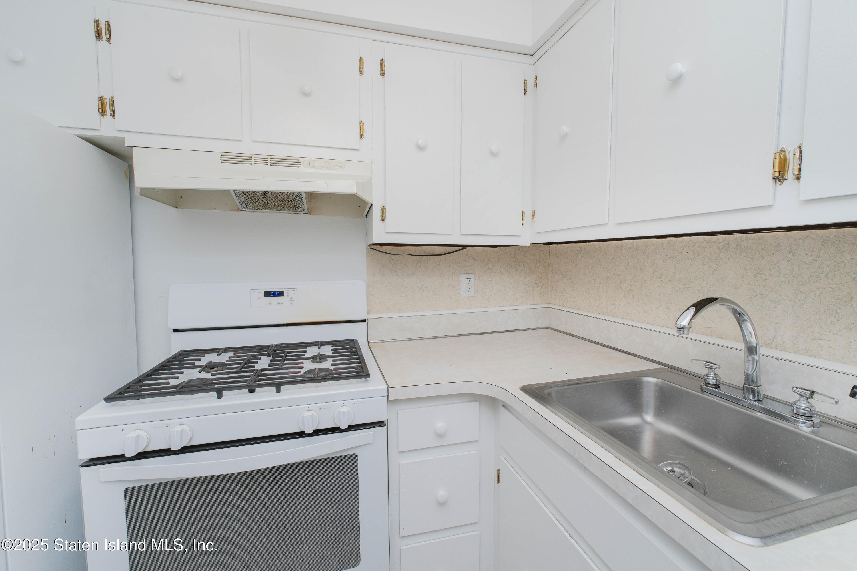 56 Whitaker Place, Staten Island, NY, 10304 image 20