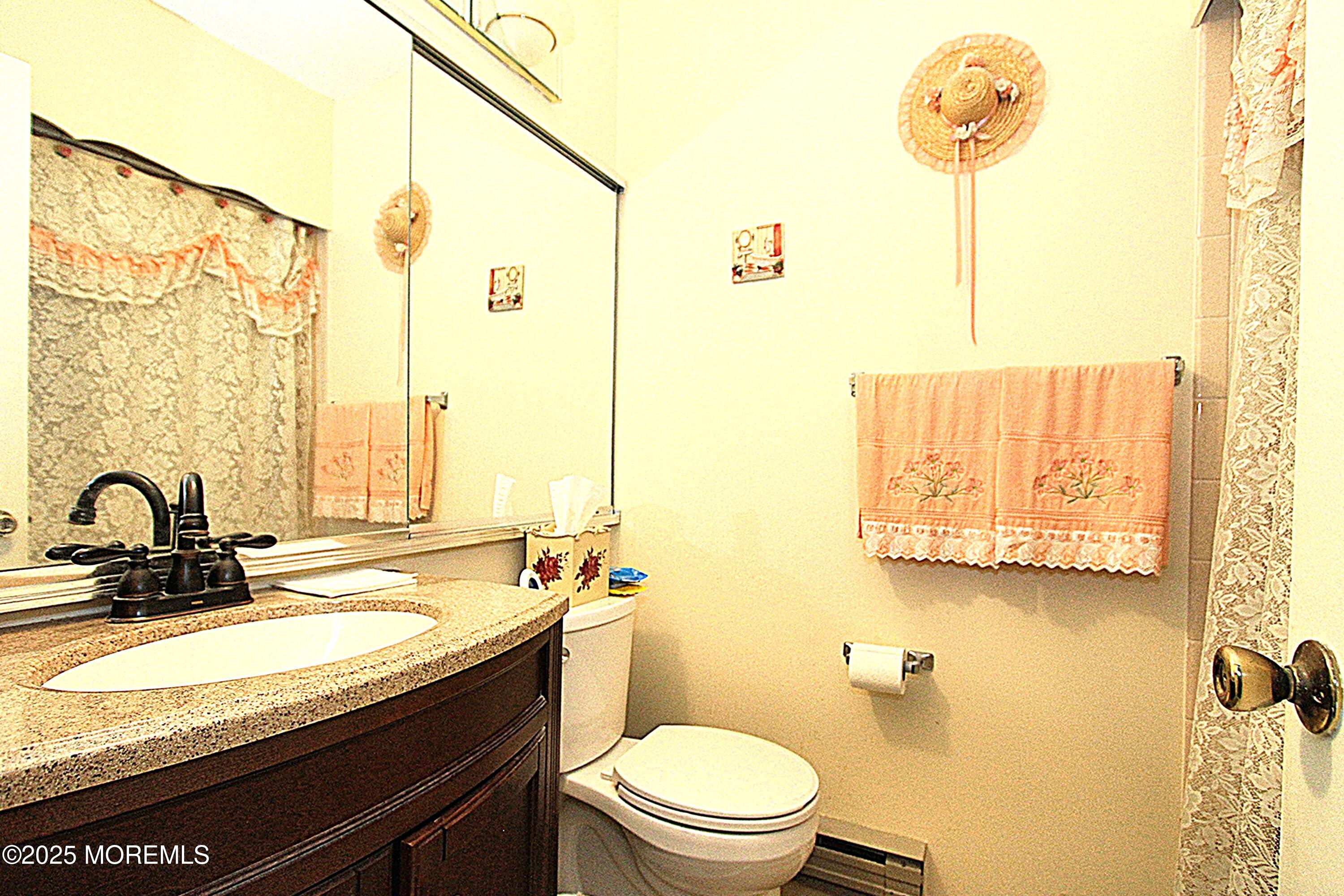 77 Overlook Way B, Manalapan, NJ, 07726 image 16