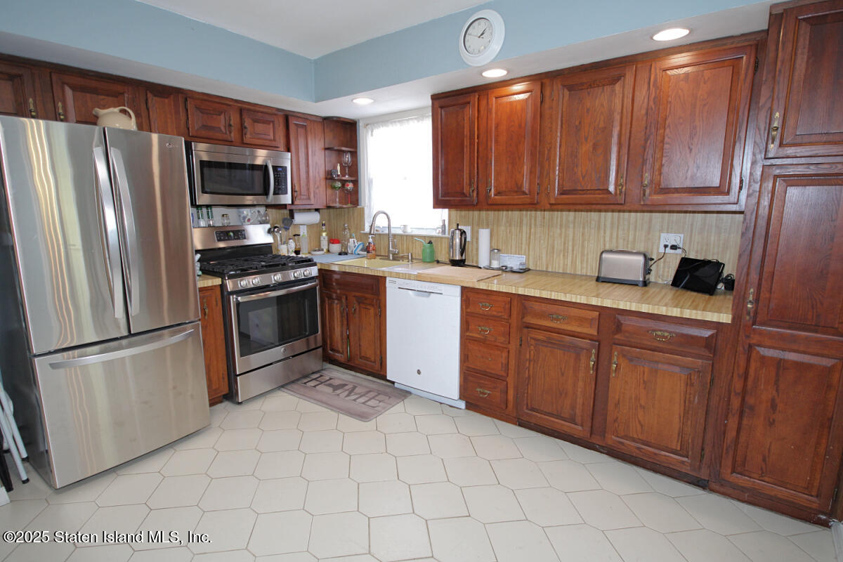 265 Dewey Avenue, Staten Island, NY, 10308 image 8