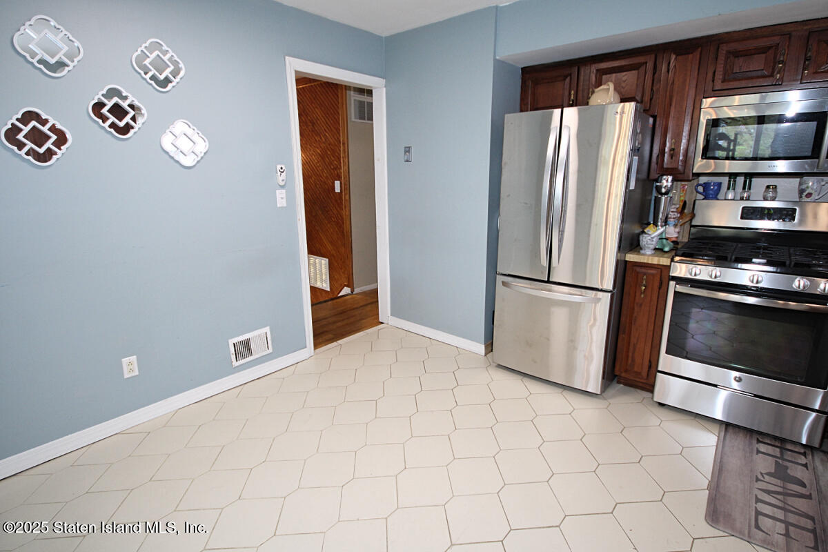 265 Dewey Avenue, Staten Island, NY, 10308 image 10
