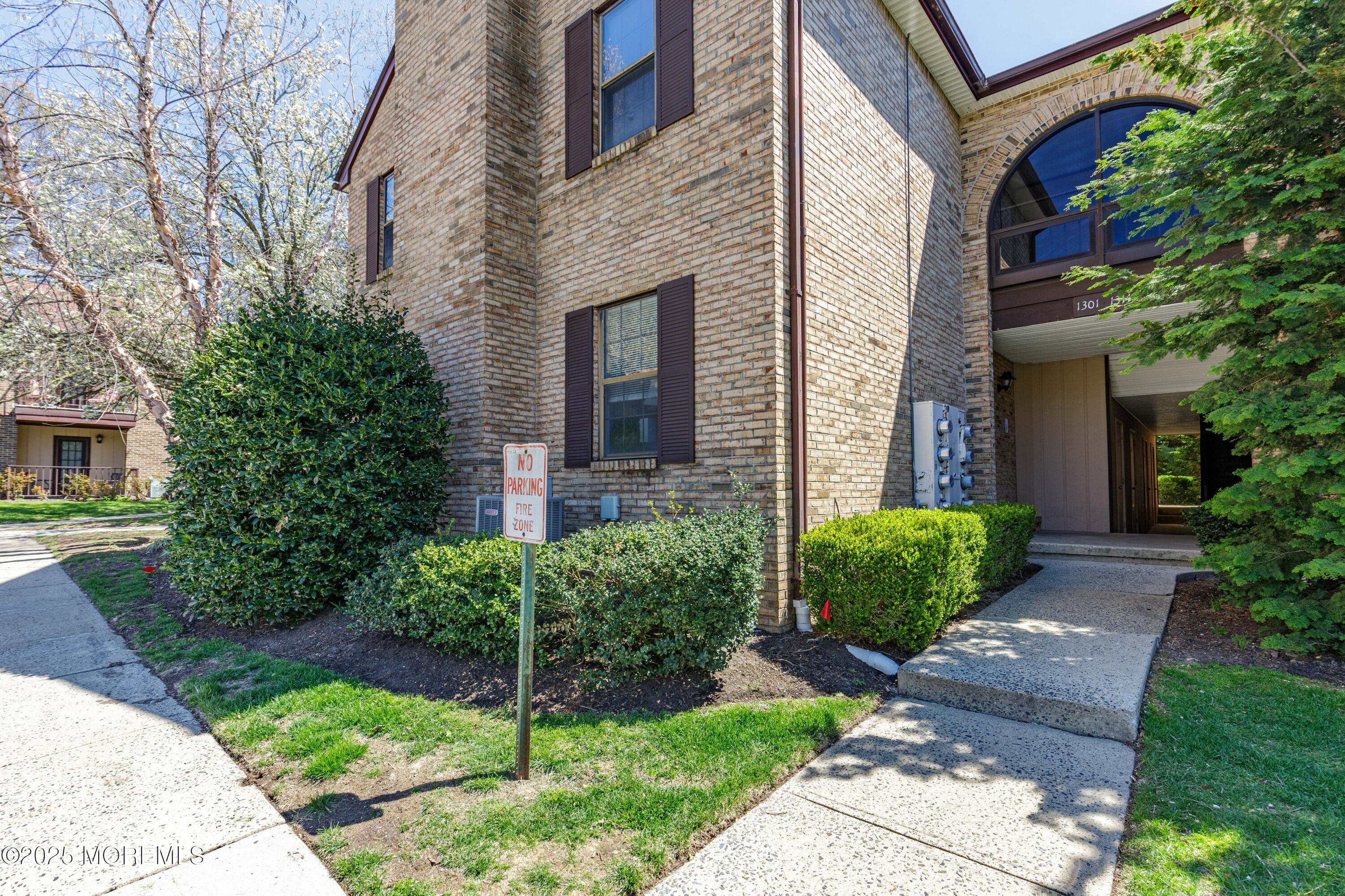 1301 Wellington Place, Aberdeen, NJ, 07747