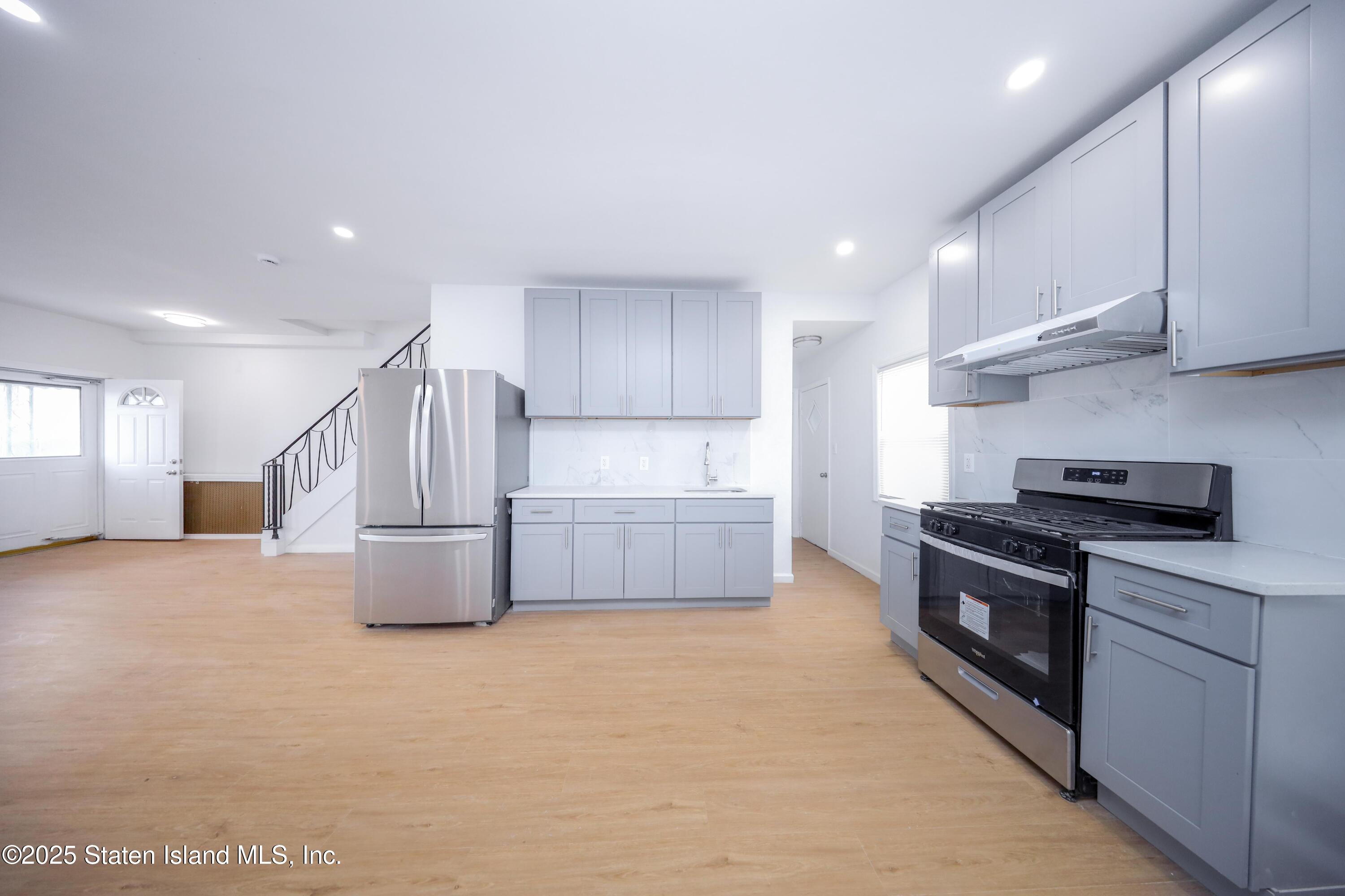 442 Tompkins Avenue, Staten Island, NY, 10305 image 7