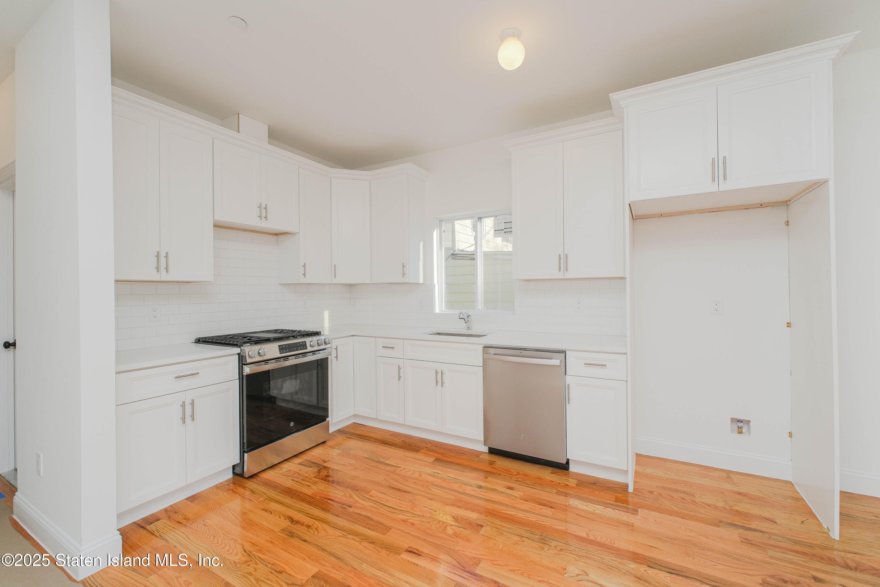 209 Nicholas Avenue, Staten Island, NY, 10302 image 6
