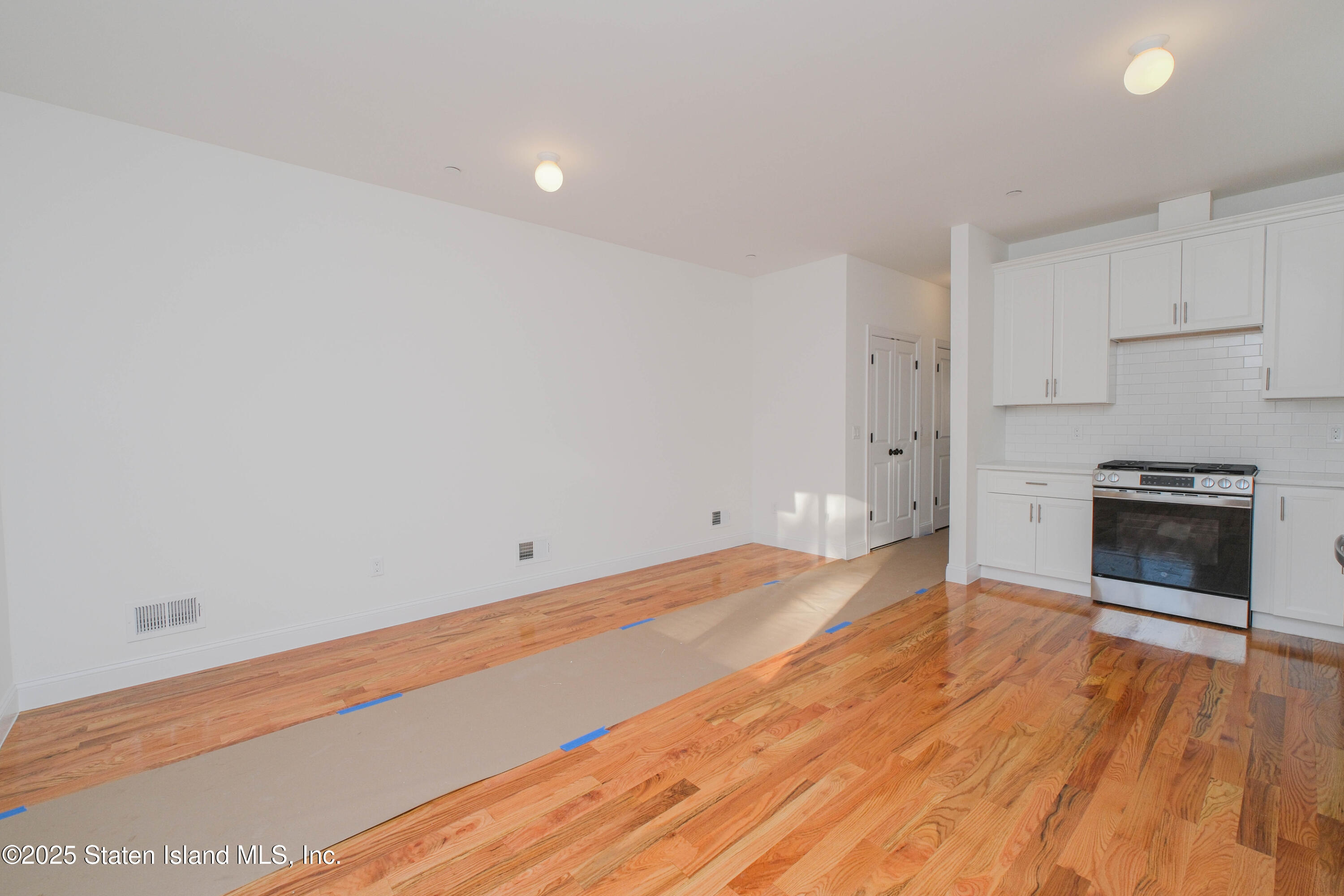 209 Nicholas Avenue, Staten Island, NY, 10302 image 7